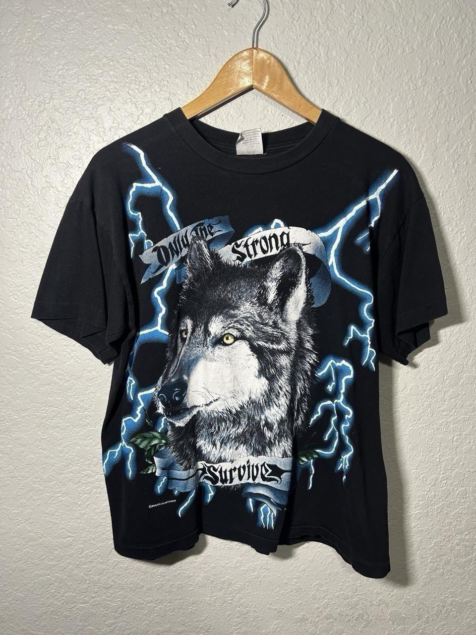 Vintage 1990s American Thunder Wolf Lighting T-shirt Single Stitch Size (Large) Vintage 1990s American Thunder Wolf Lighting T-shirt Single Stitch Size (Large)