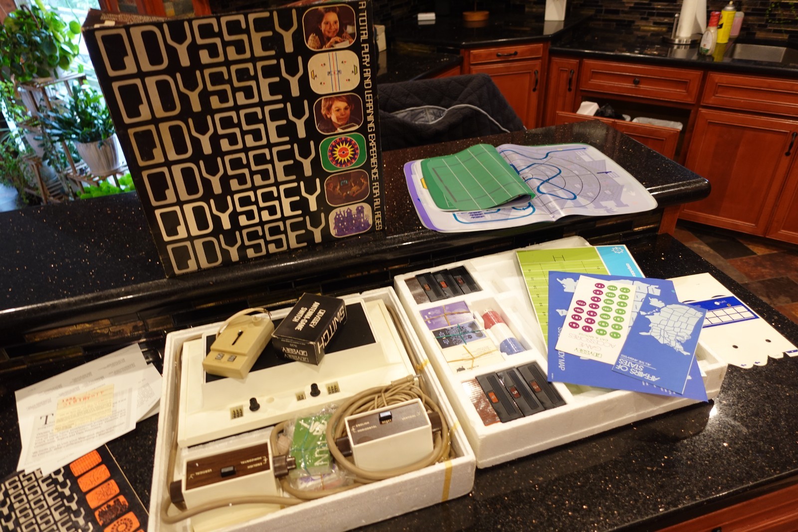 Vintage 1972  Magnavox Odyssey  Model ITL 200 Run 2 Video arcade game Console