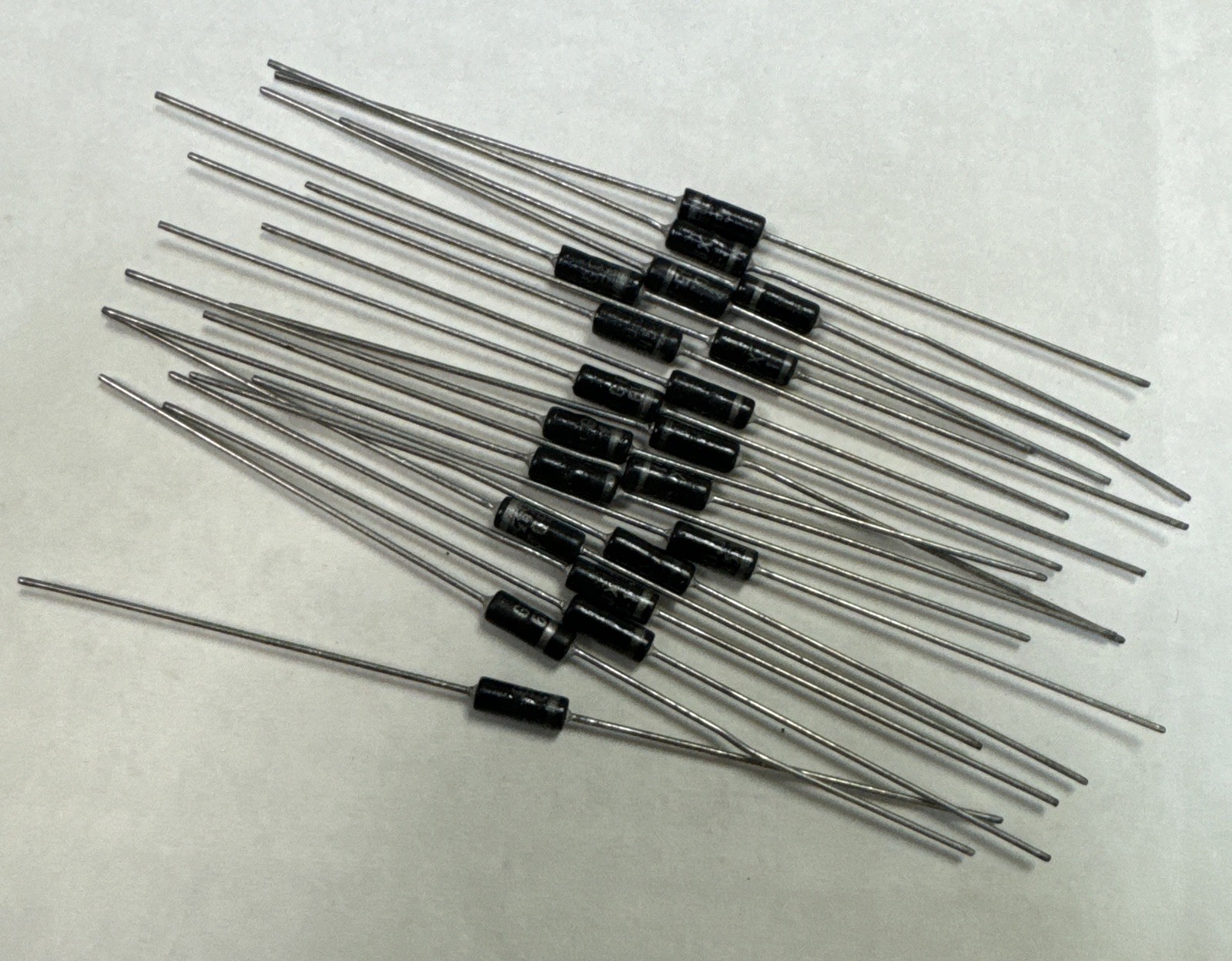 JAN1N645 1N645 Diode / Switching 225V 0.4A 2-Pin DO-35 LOT OF 20 NEW OLD STOCK
