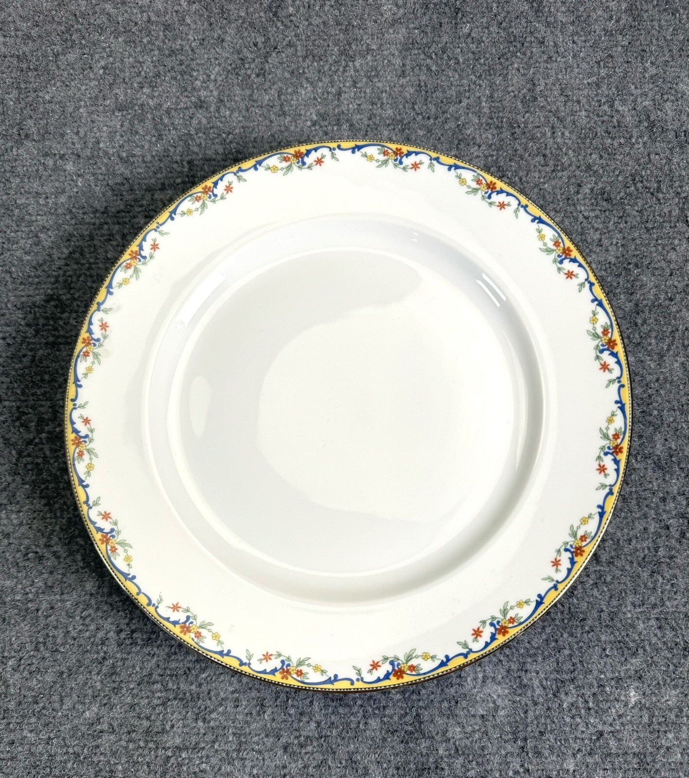 Limoges Vignaud The Meuse 1911-1920 Dinner Plates Set of 4 9.5 Inch Red Yellow