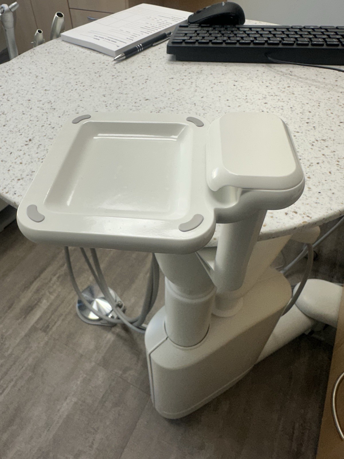 Adec 541/545 Tray Mount Holder Adec 541/545 Tray Mount Holder