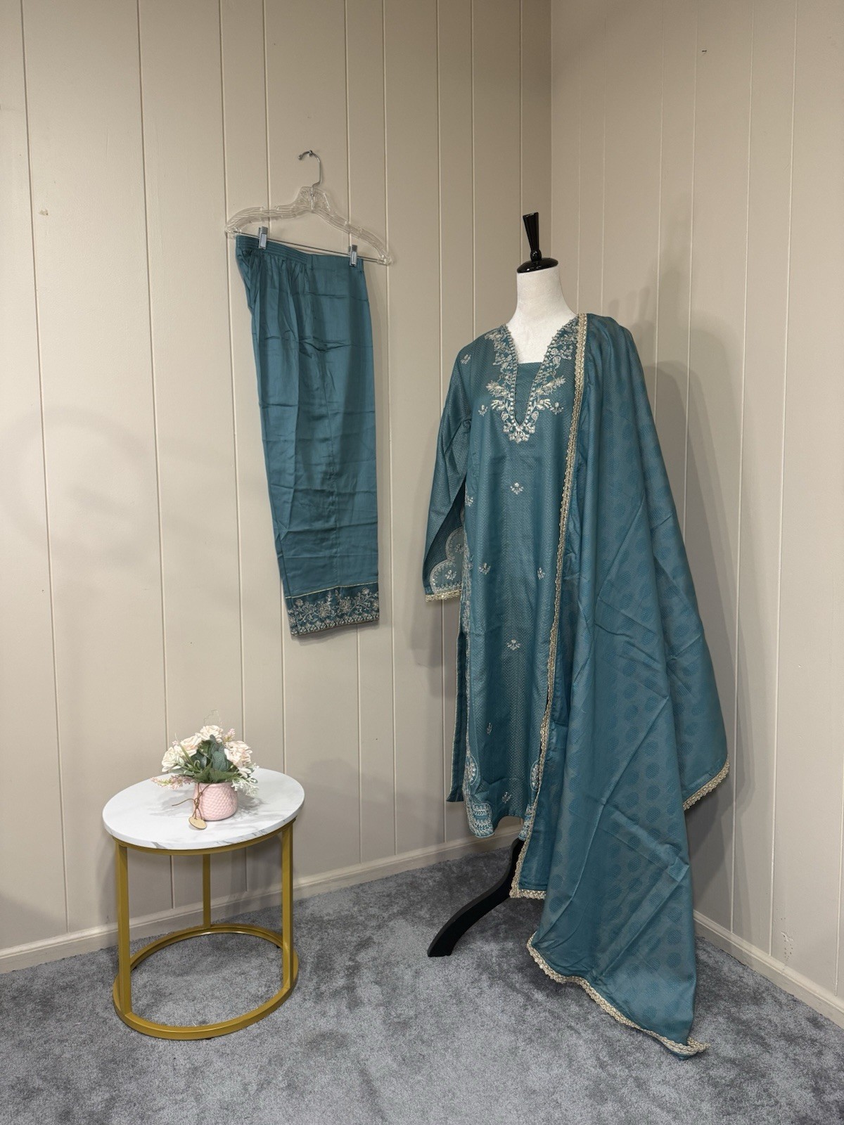 Elegant 3pcs Embroidered Nishat Party dress