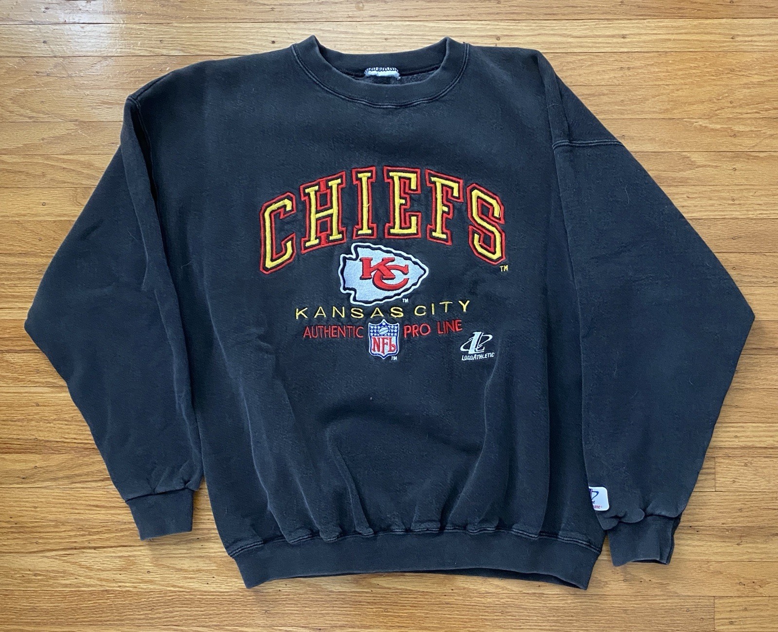 Vintage 90s Kansas City Chiefs Sweatshirt Logo Athletic Pro Line NFL Adult Small Vintage 90s Kansas City Chiefs Sweatshirt Logo Athletic Pro Line NFL Adult Small