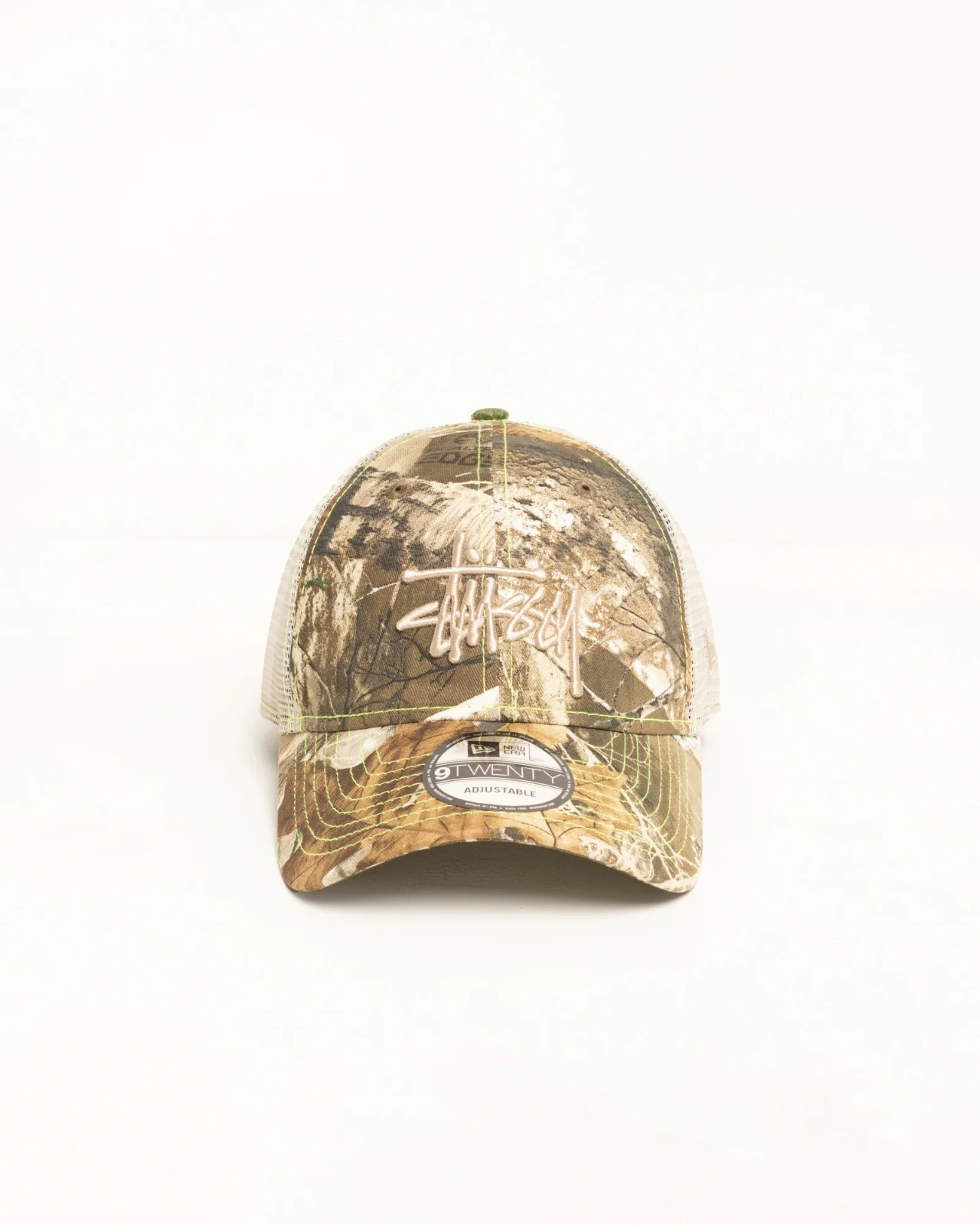 Stussy script logo embroiderd w/ Realtree camo front. Mesh back Stussy script logo embroiderd w/ Realtree camo front. Mesh back
