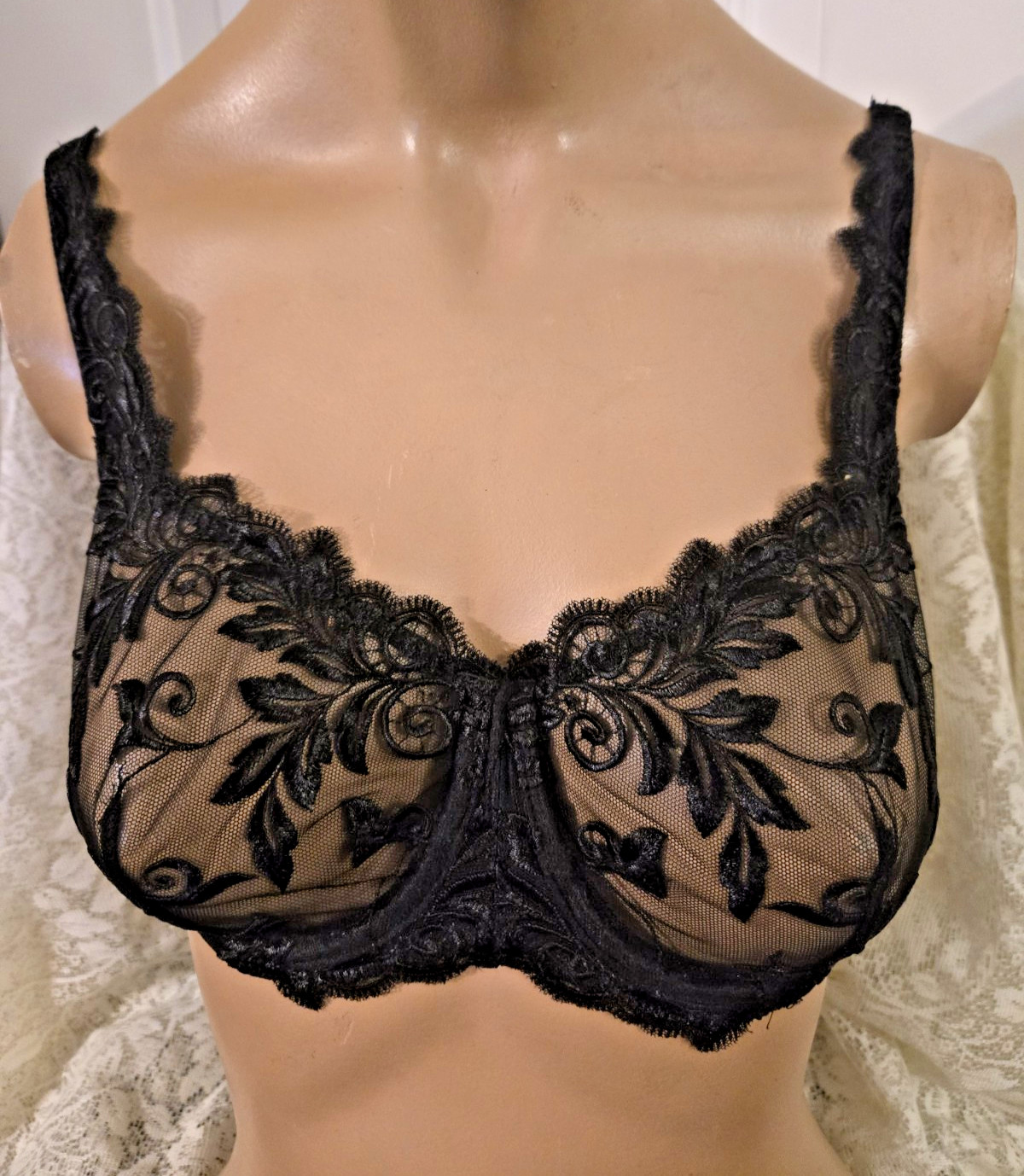 SOMA Bra Size 34C Black Lace Sensuous Lace Unlined Sheer Mesh Full Cup