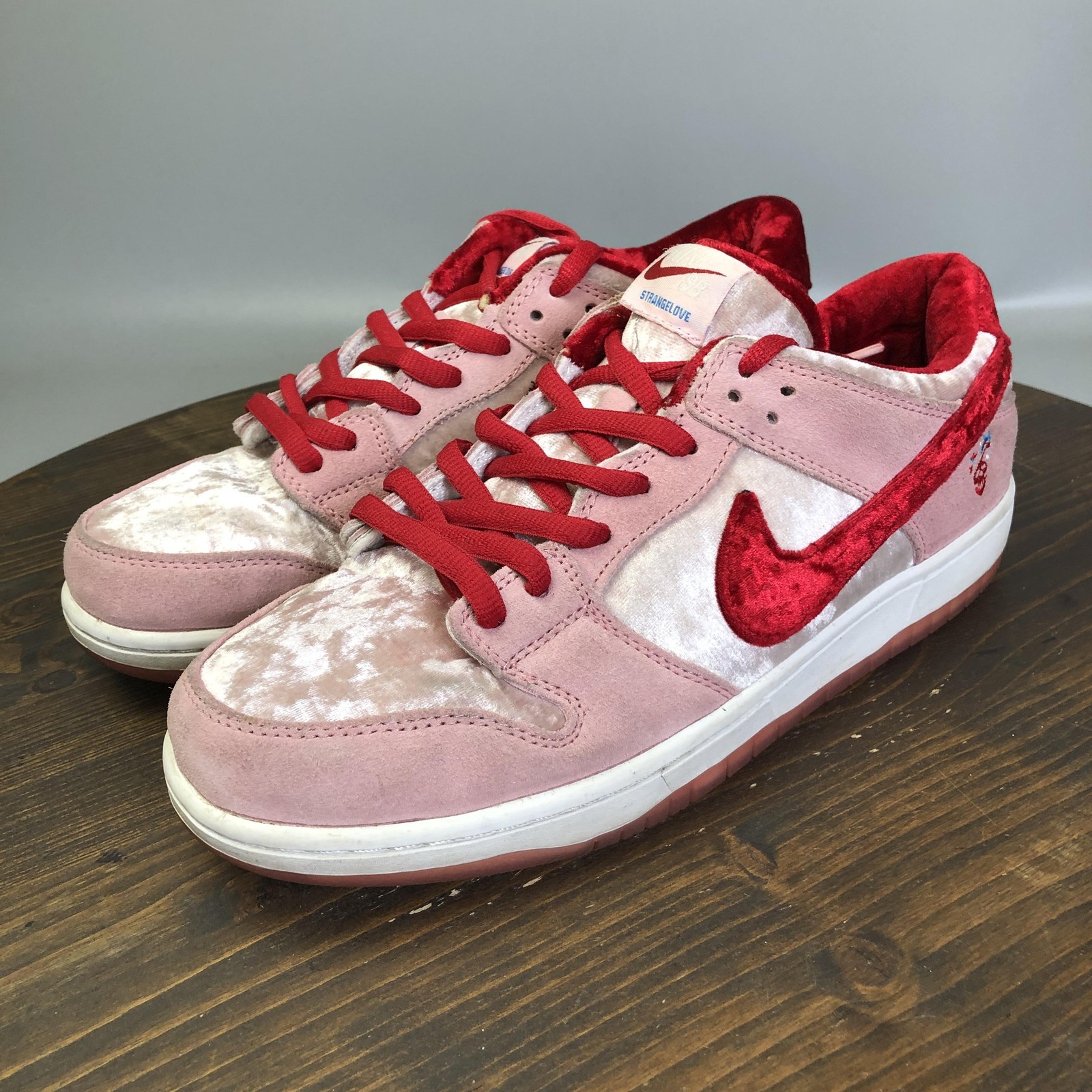 Nike SB Dunk Low StrangeLove Shoes Mens Size 12 Pink Suede Sneakers CT2552-800