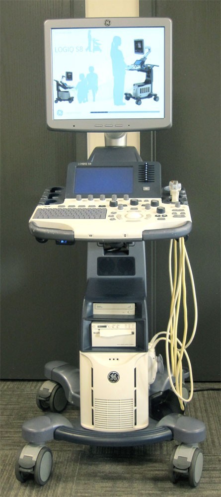 2015 GE LOGIQ S8 4D ULTRASOUND SW VERSION R2 WITH 2 PROBES S1-5 & 9L 2015 GE LOGIQ S8 4D ULTRASOUND SW VERSION R2 WITH 2 PROBES S1-5 & 9L