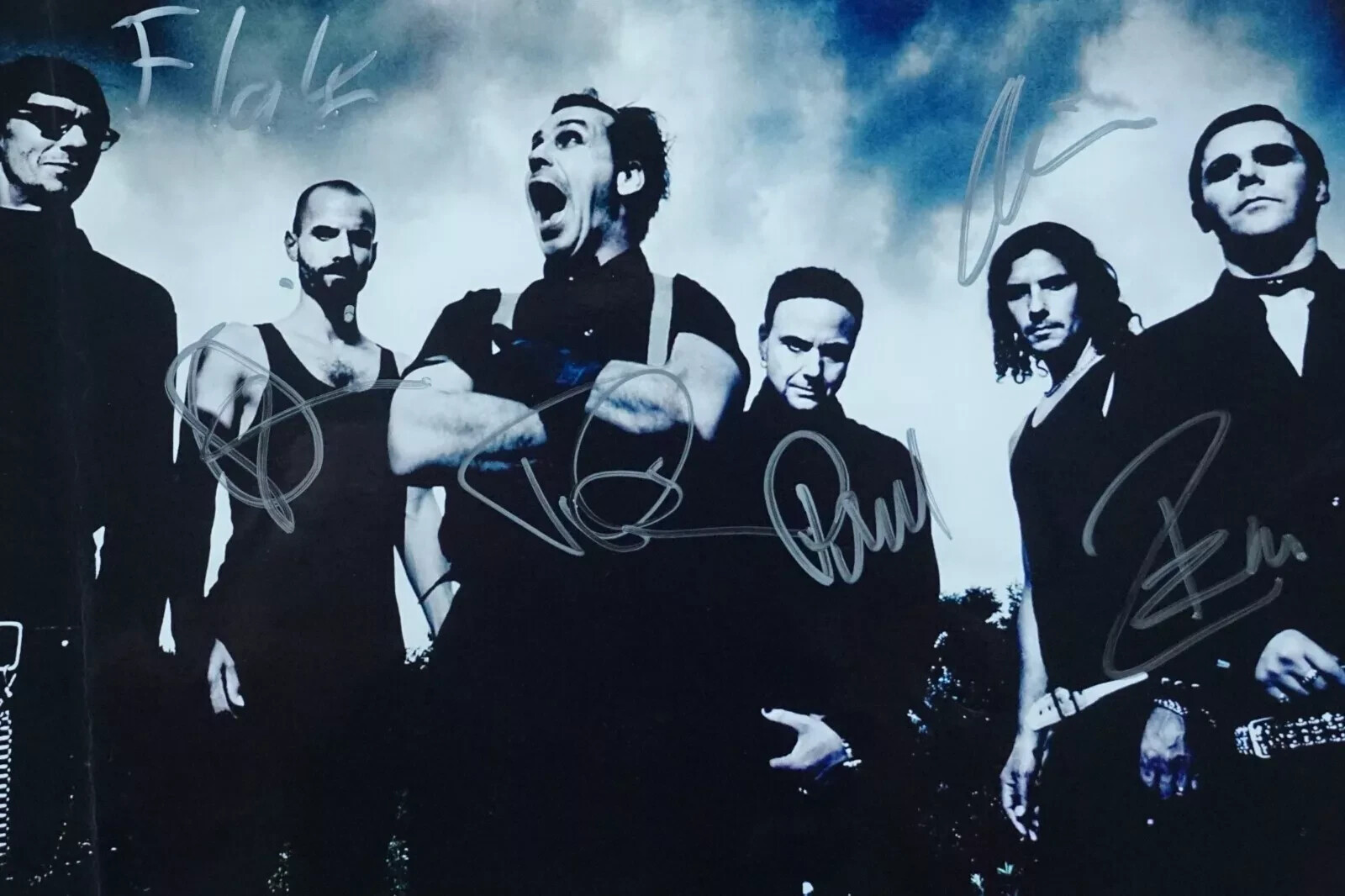 Rammstein autograph large photo 20x30 cm autograph Till Lindemann Rammstein autograph large photo 20x30 cm autograph Till Lindemann