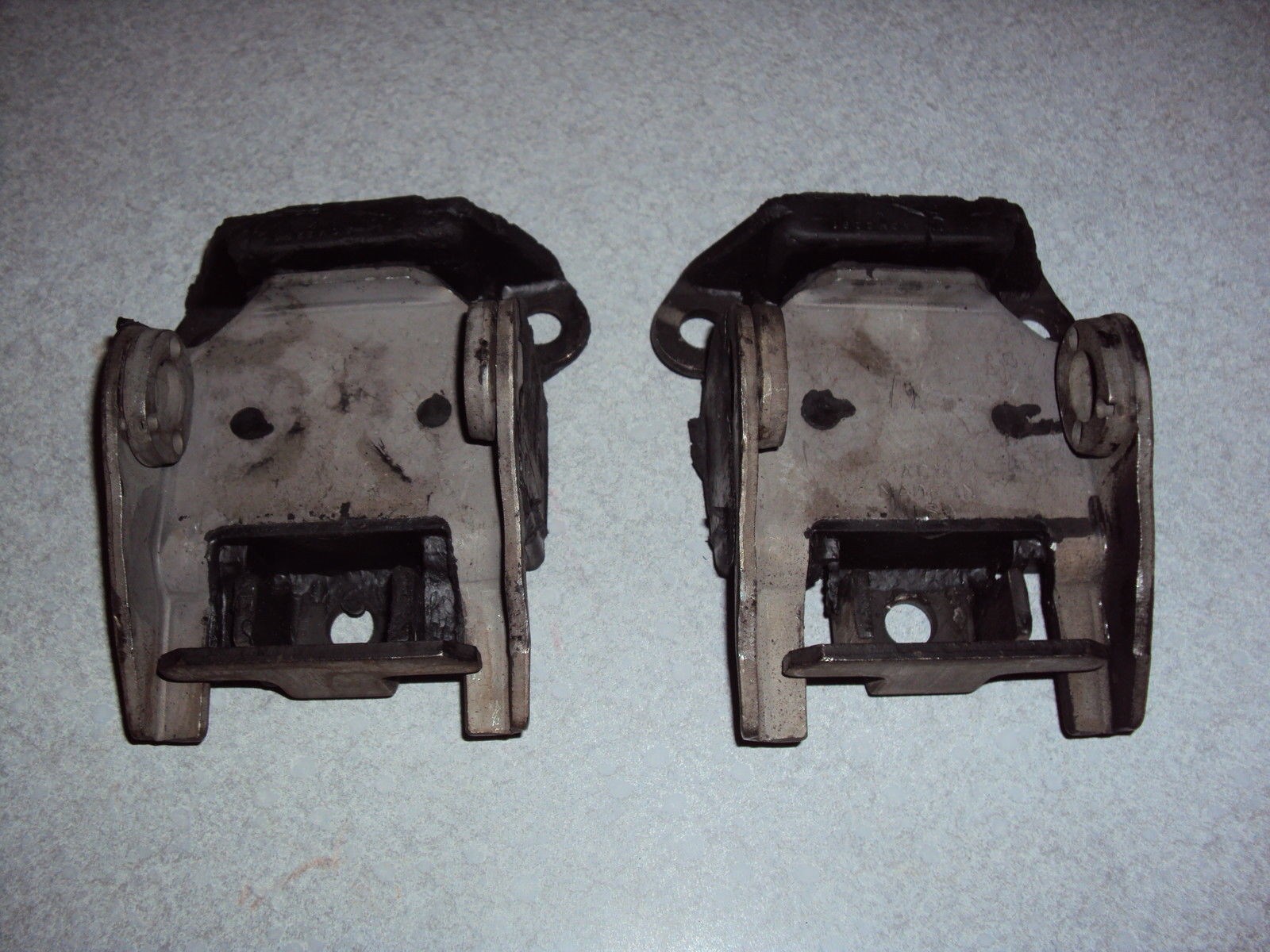66 67 396 402 454 Chevelle Corvette 63 64 65 66 67 - 69 327 350 427 Motor Mount 