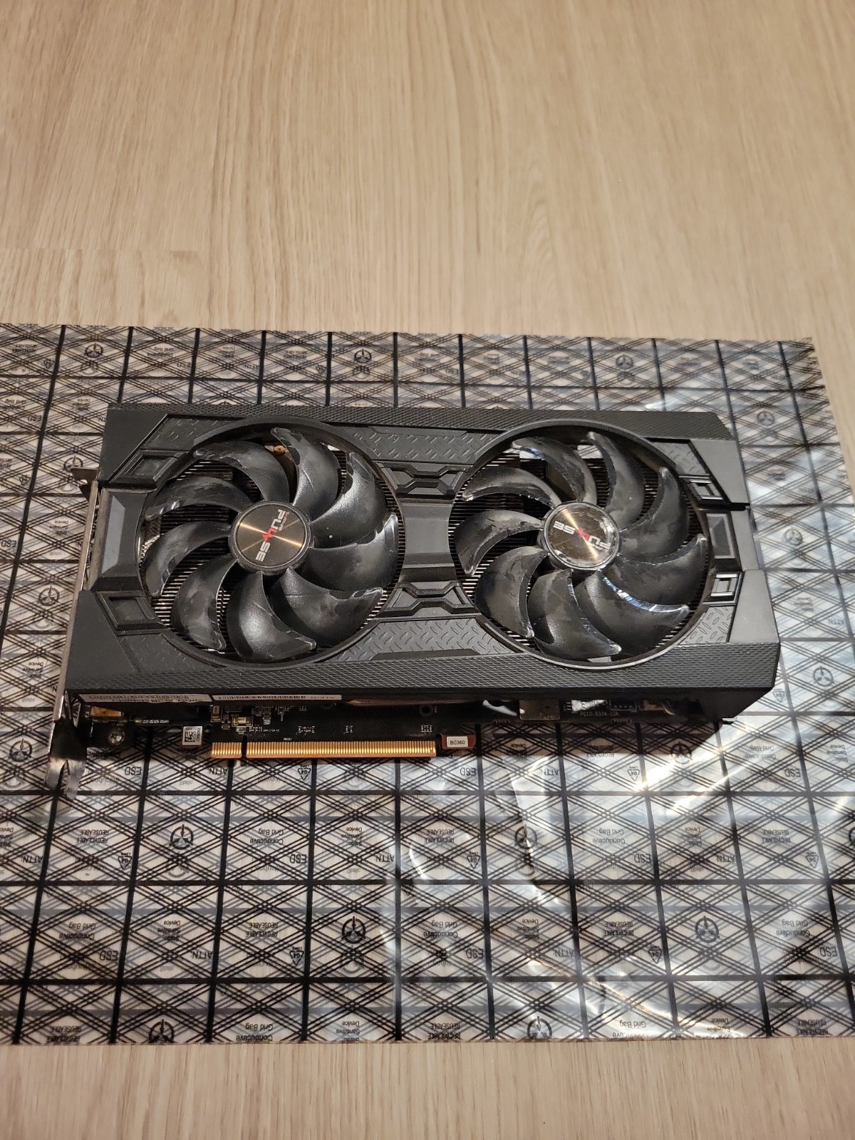 Sapphire Pulse Radeon RX 5700 XT BE 8GB GDDR6 Graphics Card DAMAGED FAN Sapphire Pulse Radeon RX 5700 XT BE 8GB GDDR6 Graphics Card DAMAGED FAN