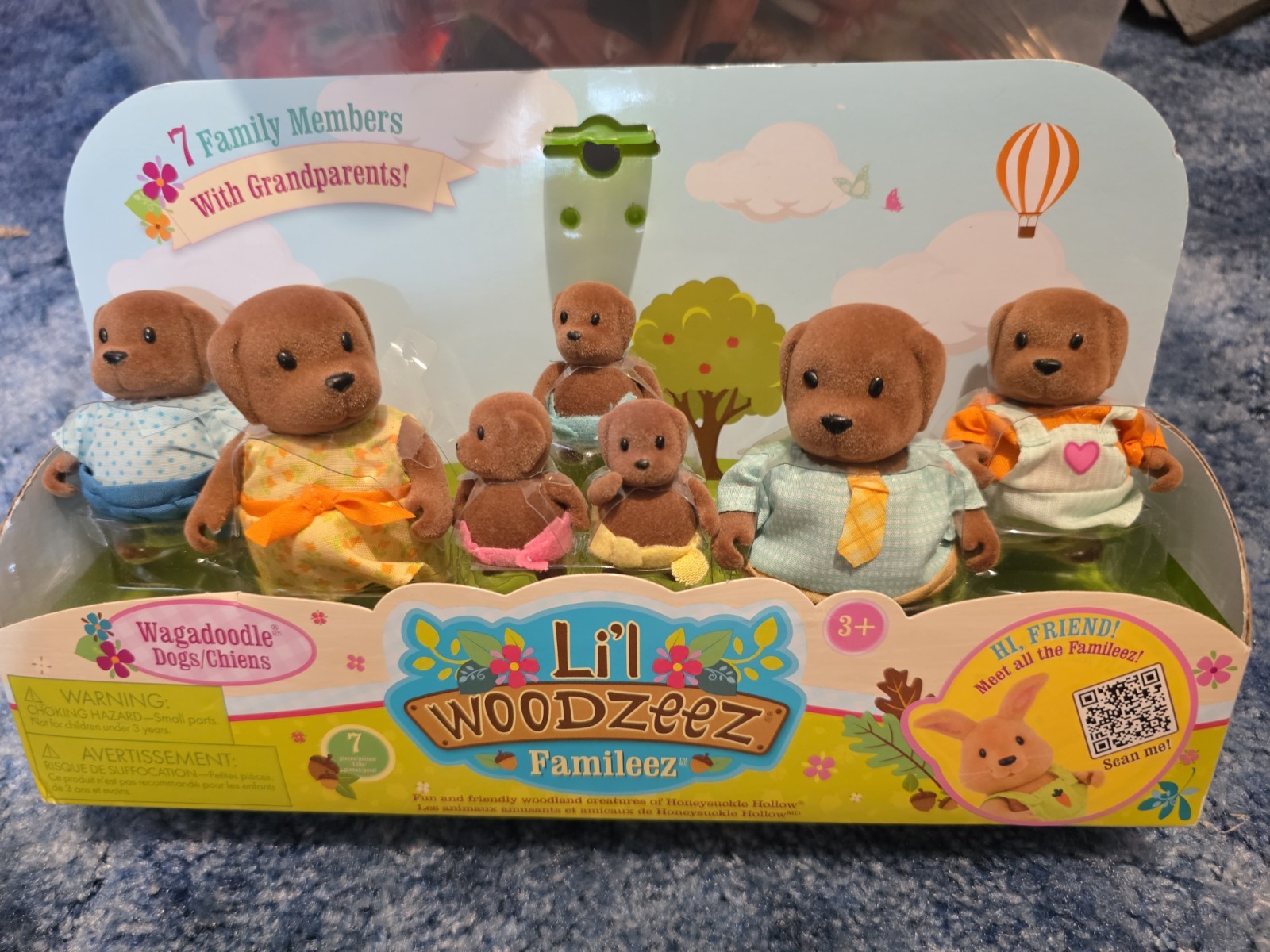 Li\'l Woodzeez Miniature Animal Figurine Set - Wagadoodle Dog Family Li\'l Woodzeez Miniature Animal Figurine Set - Wagadoodle Dog Family