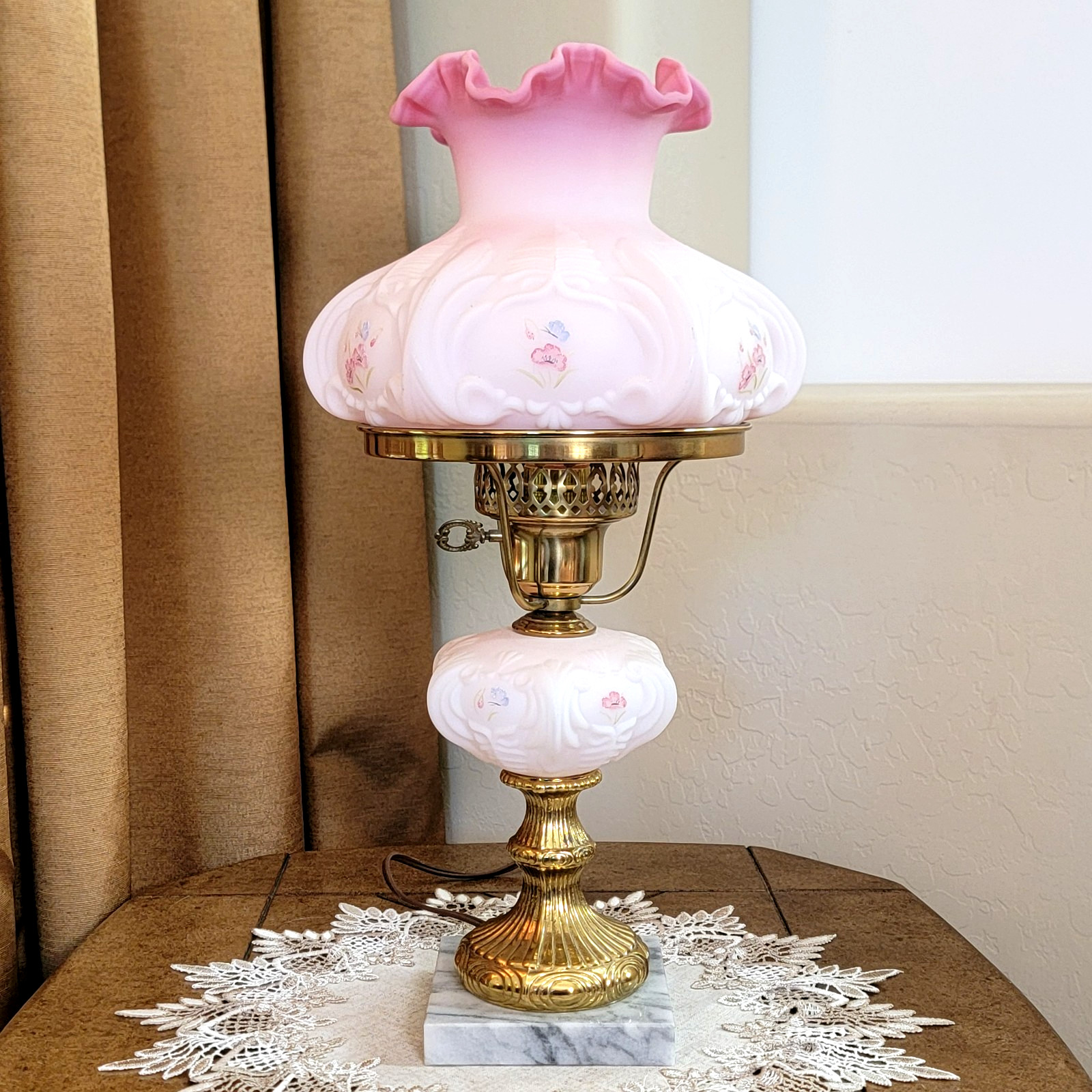 Vtg FENTON Glass Asters On Rosalene Student Lamp D Cutshaw LE 32/1000 NEW CORD Vtg FENTON Glass Asters On Rosalene Student Lamp D Cutshaw LE 32/1000 NEW CORD