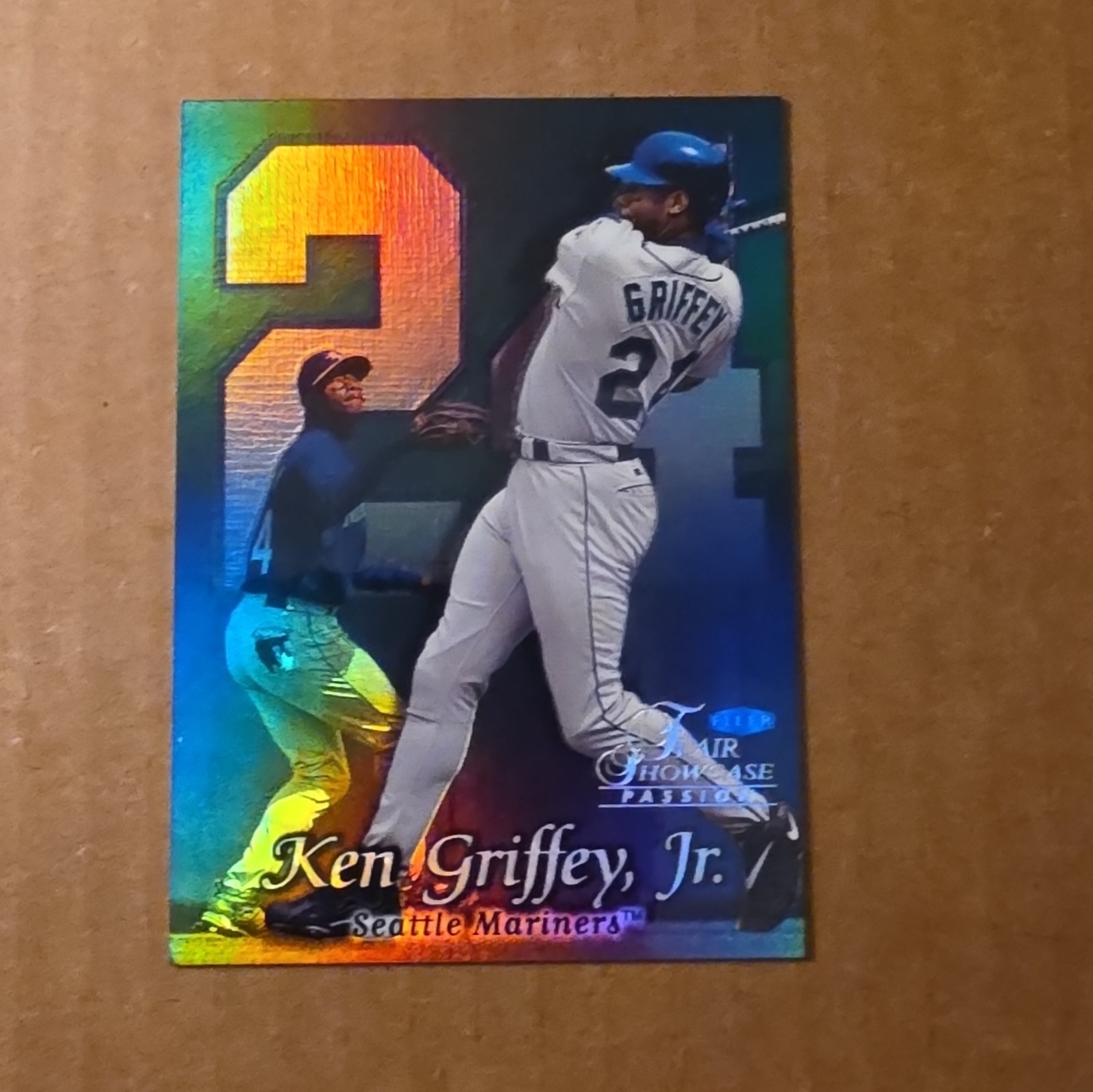 1999 Flair Showcase Passion Insert Ken Griffey Jr #2 Seattle Mariners 1999 Flair Showcase Passion Insert Ken Griffey Jr #2 Seattle Mariners