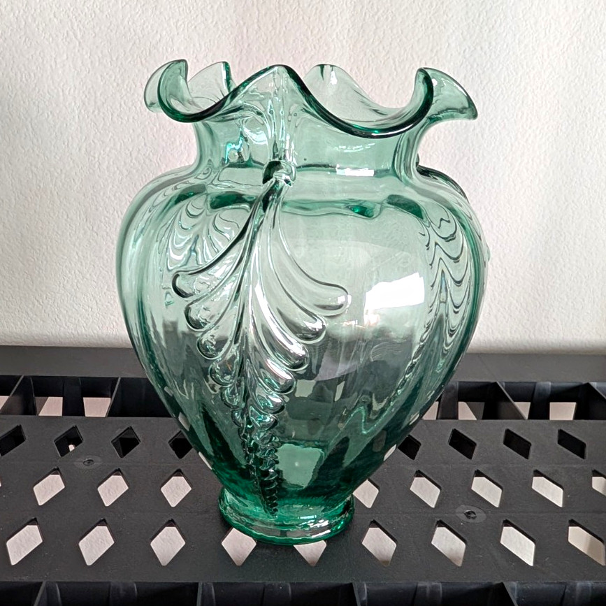 Fenton Handmade USA Green Art Glass Vase Decorative Ruffled/Scalloped Rim