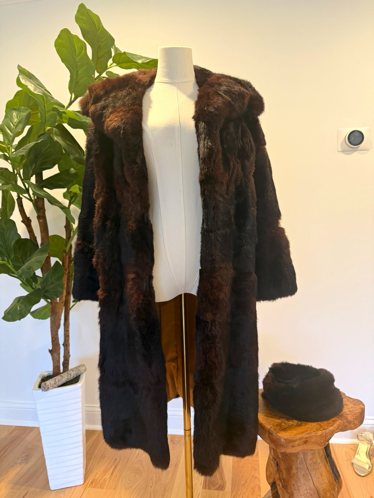 Vintage 1950s Genuine Mahogany Mink Fur Full-Length Coat & Matching Headband Set Vintage 1950s Genuine Mahogany Mink Fur Full-Length Coat & Matching Headband Set