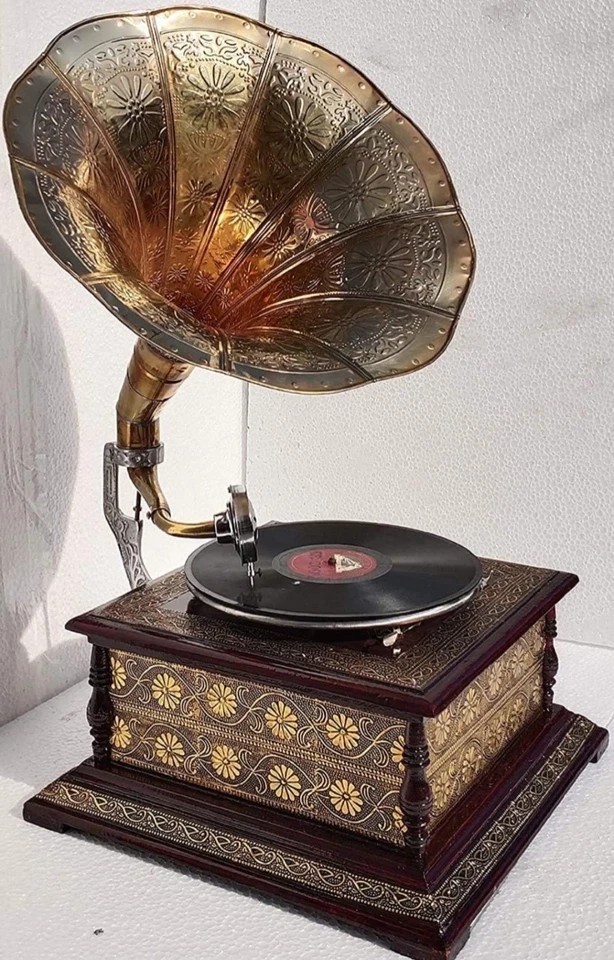 Vintage Antique Gramophone, Fully Working Phonograph, Win Up Record Player