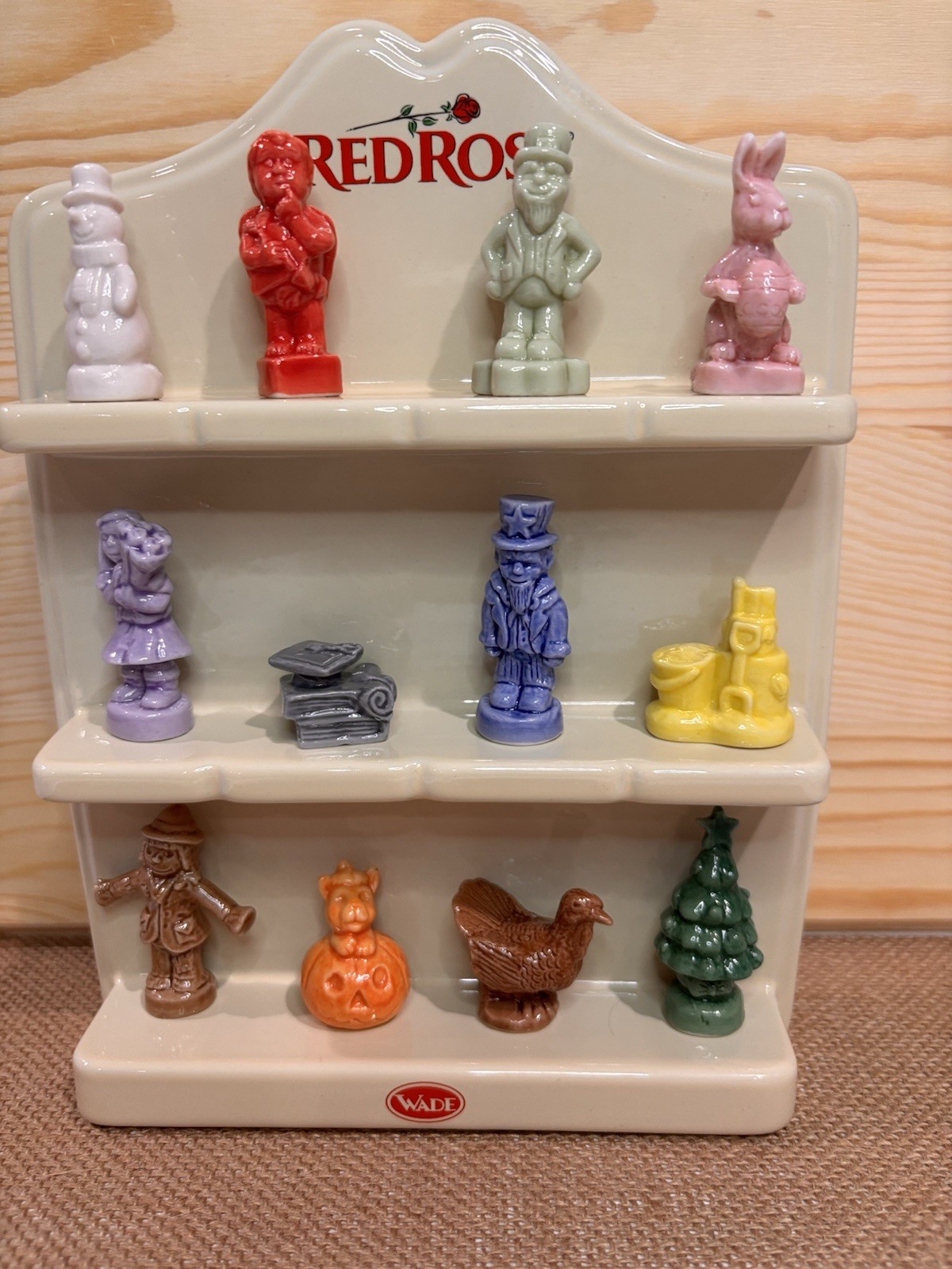 Wade Complete 12 Pc Red Rose Tea Calendar Series W/Display Stand