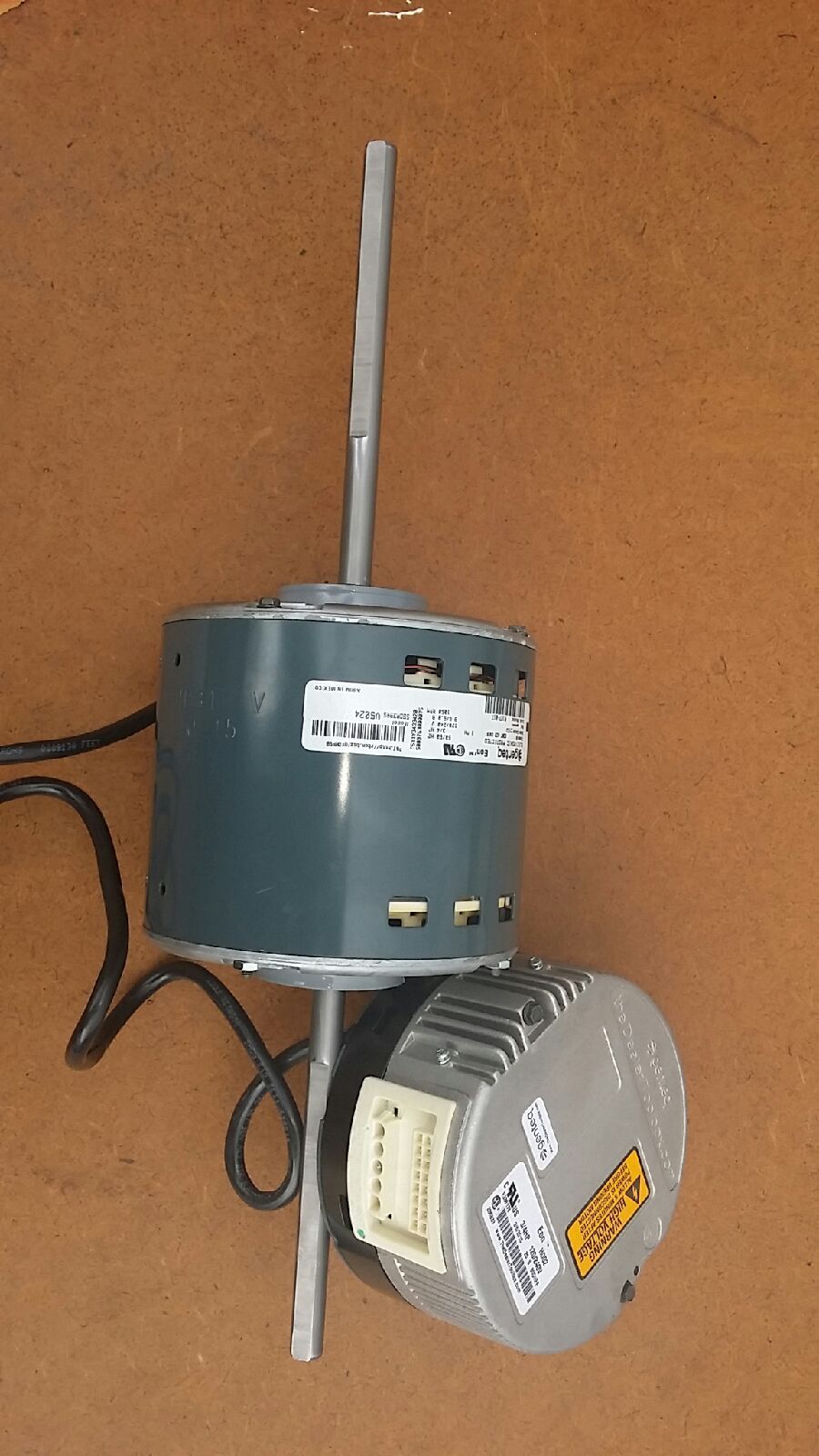 GENTEQ BARD ECM MOTOR  & MODULE 3/4 HP 120/240V 1050 RPM  DOUBLE SHAFT (1 UNIT)