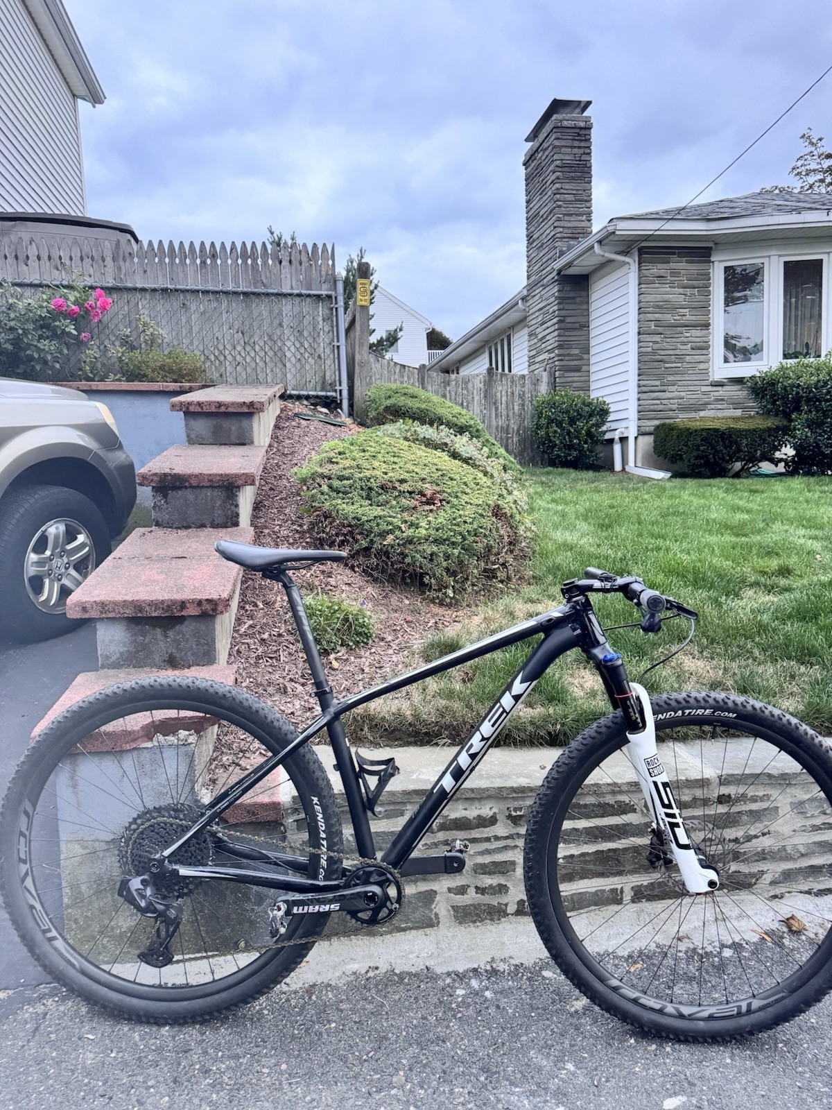 Trek Superfly Al 29 Hardtail Mountain Bike Size Medium Excellent Condition Used