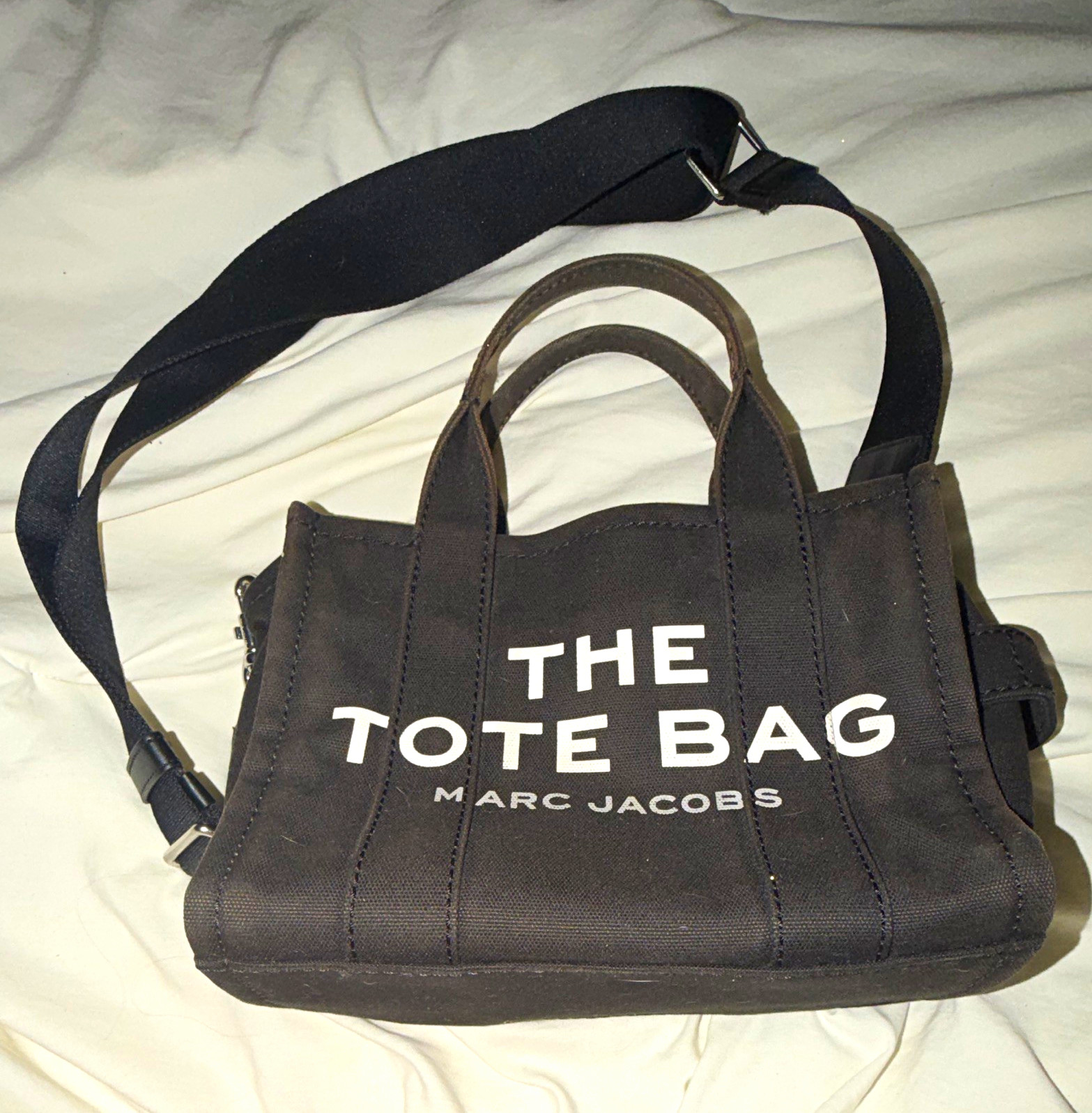 Marc Jacobs Black Logo Zip Tote Bag w/ Adjustable Detachable Strap