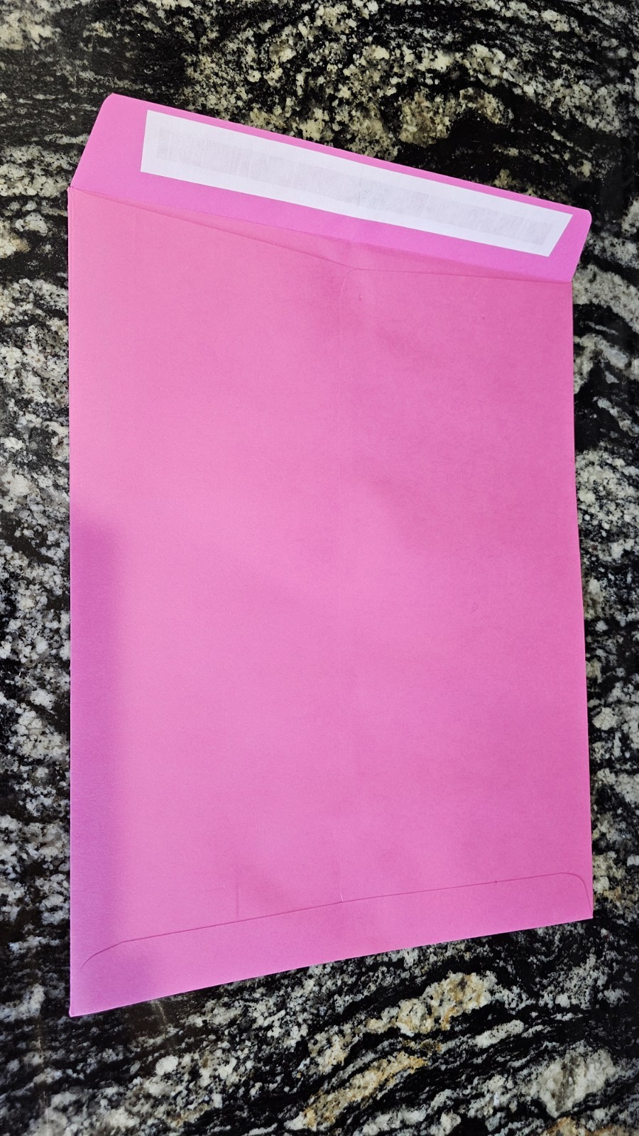 LUX Colors Magenta Open End 10x13 Envelopes 80lb, 500 Count LUX Colors Magenta Open End 10x13 Envelopes 80lb, 500 Count