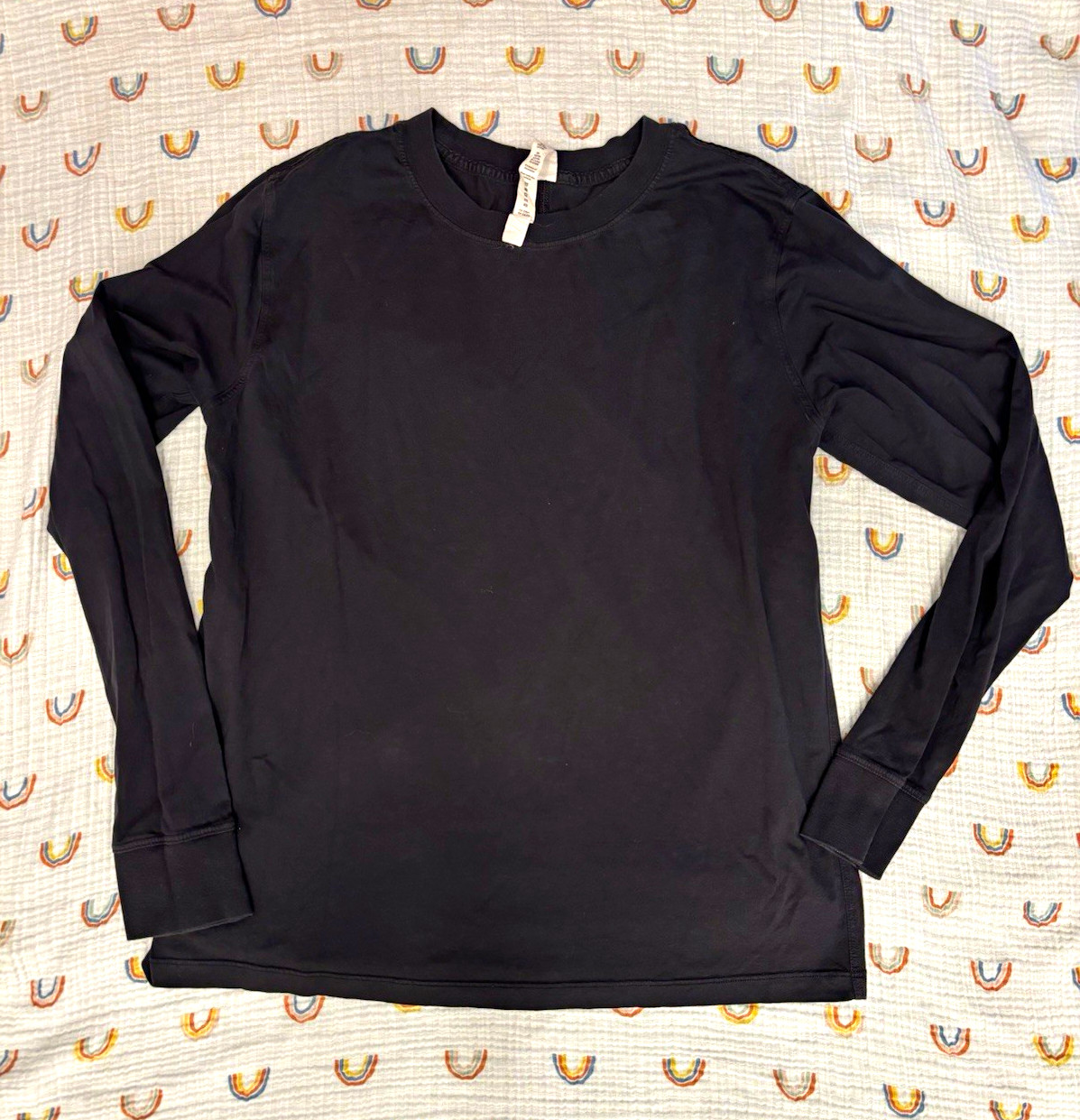 Lululemon Classic Long Sleeve Crewneck Athletic Shirt Solid Black Size 4