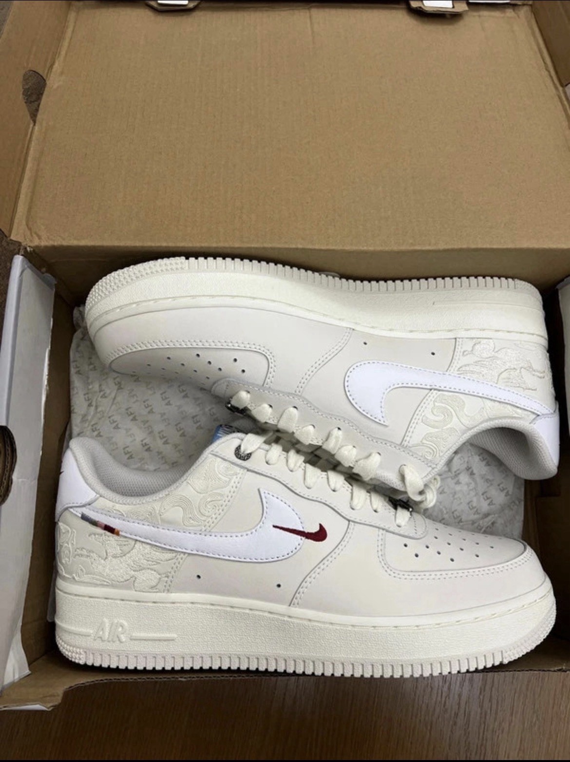 Size 9.5 - Nike Air Force 1 White