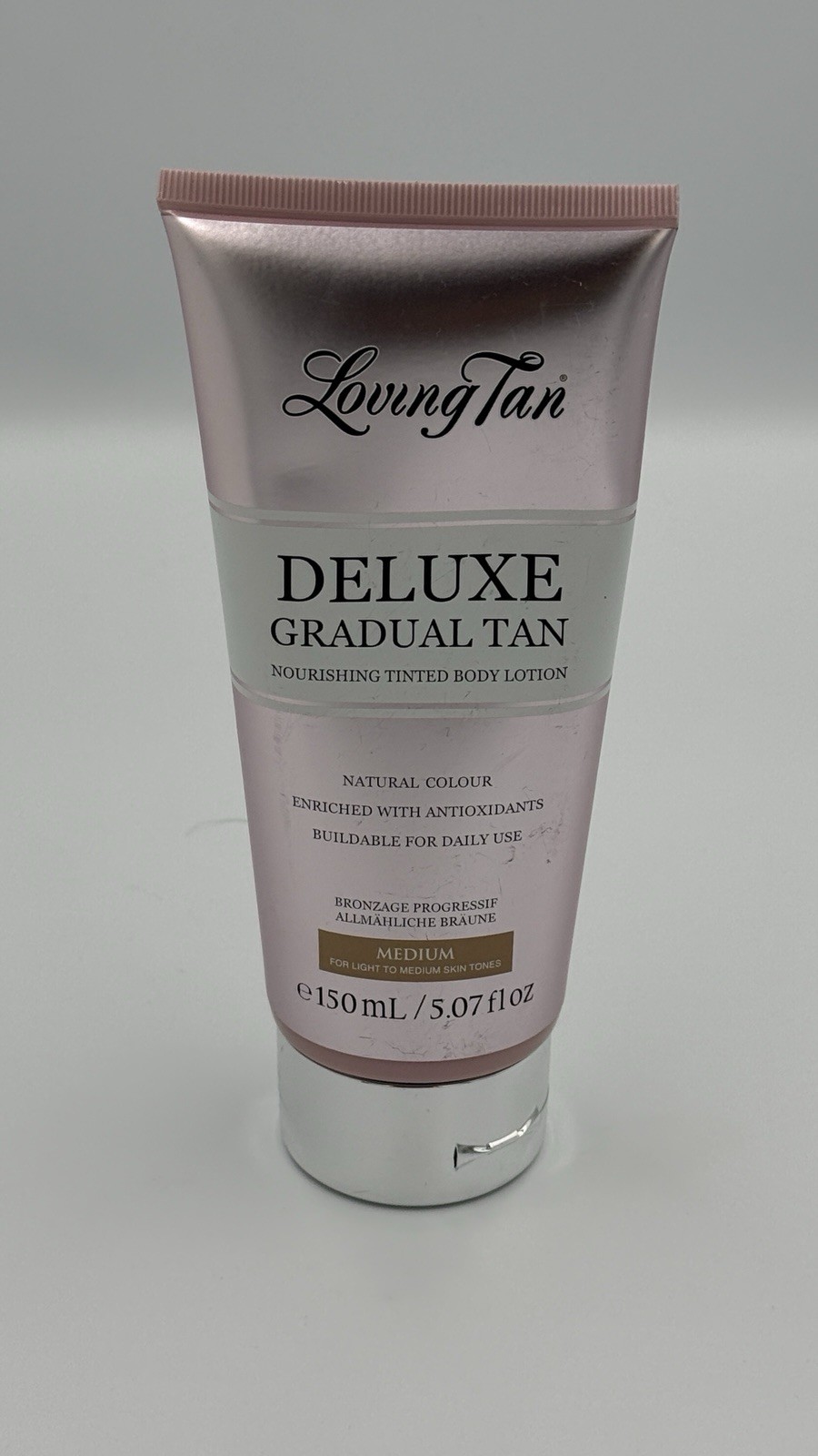 Loving Tan Deluxe Gradual Tan Nourishing Tinted Body Lotion. Medium 150 ml/5 oz