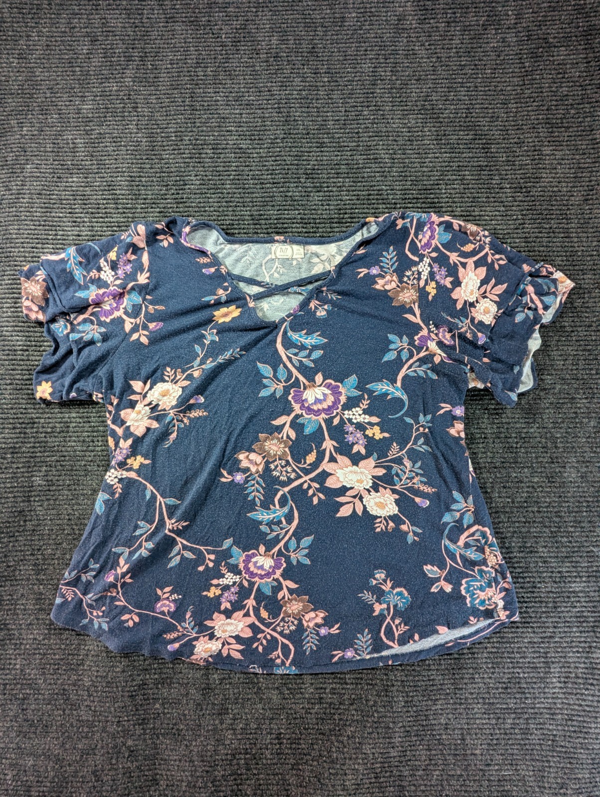 24/7 Maurices Blouse Top Women XXL Blue Floral V Neck Modern