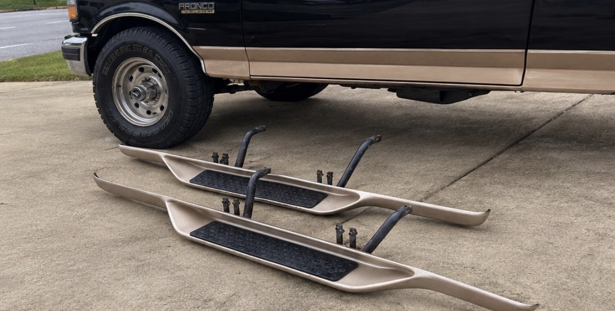 1992-1996 Ford Bronco F150 Eddie Bauer Side Step Runner Boards Pair - Tan 1992-1996 Ford Bronco F150 Eddie Bauer Side Step Runner Boards Pair - Tan