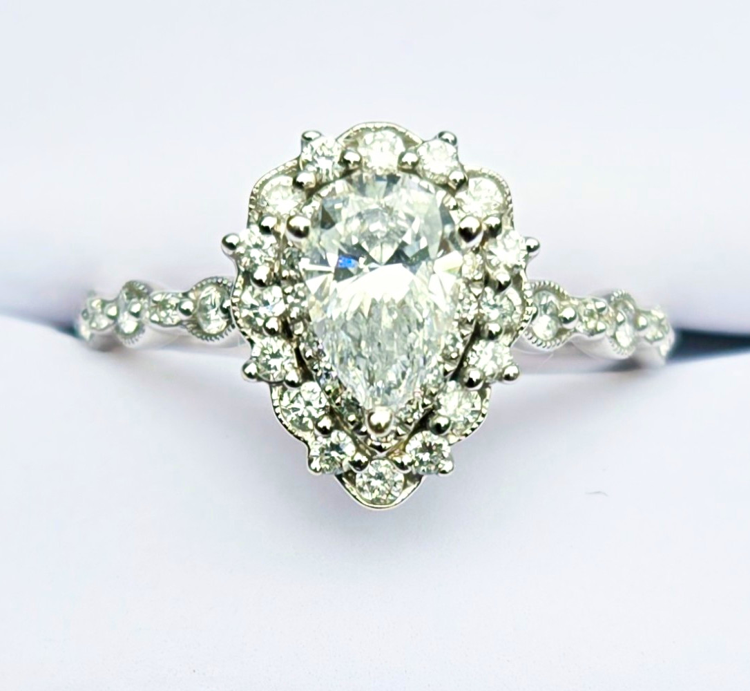 Zac Posen 14k White Gold Pear Halo Diamond Ring Set 1.00 ctw Size 7.5