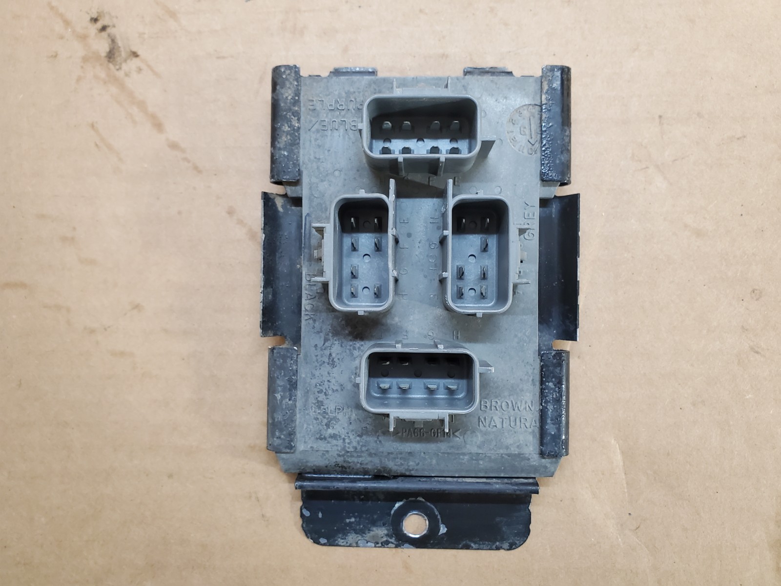 1999-2013 Chevy Silverado/GMC Sierra Taillight Junction Block OEM 15304995 1999-2013 Chevy Silverado/GMC Sierra Taillight Junction Block OEM 15304995