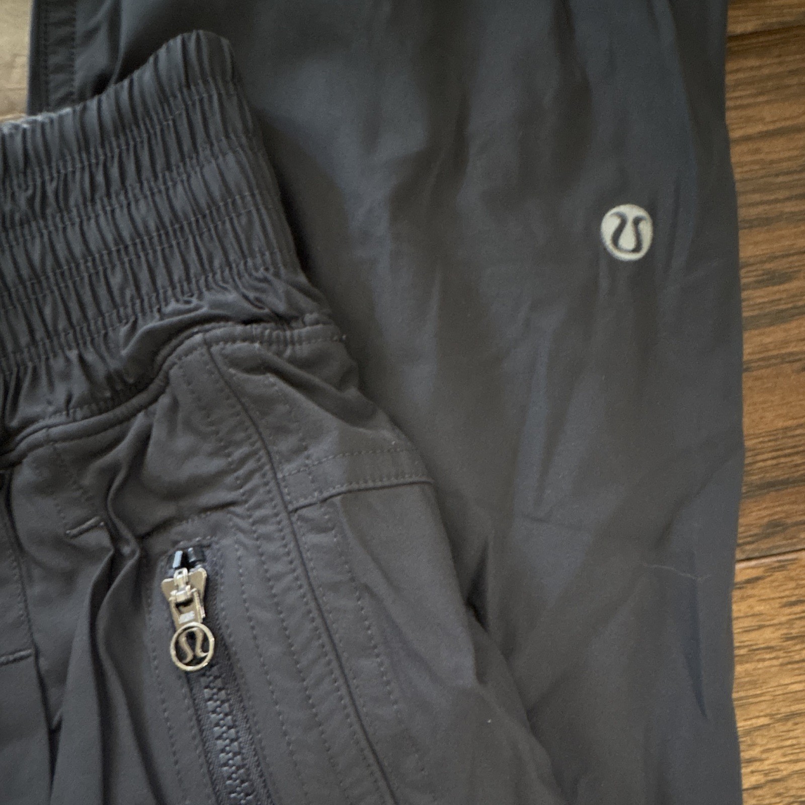 Lululemon Athletica Lined Pants Women’s 4 Teal Windbreaker Type Workout Yoga