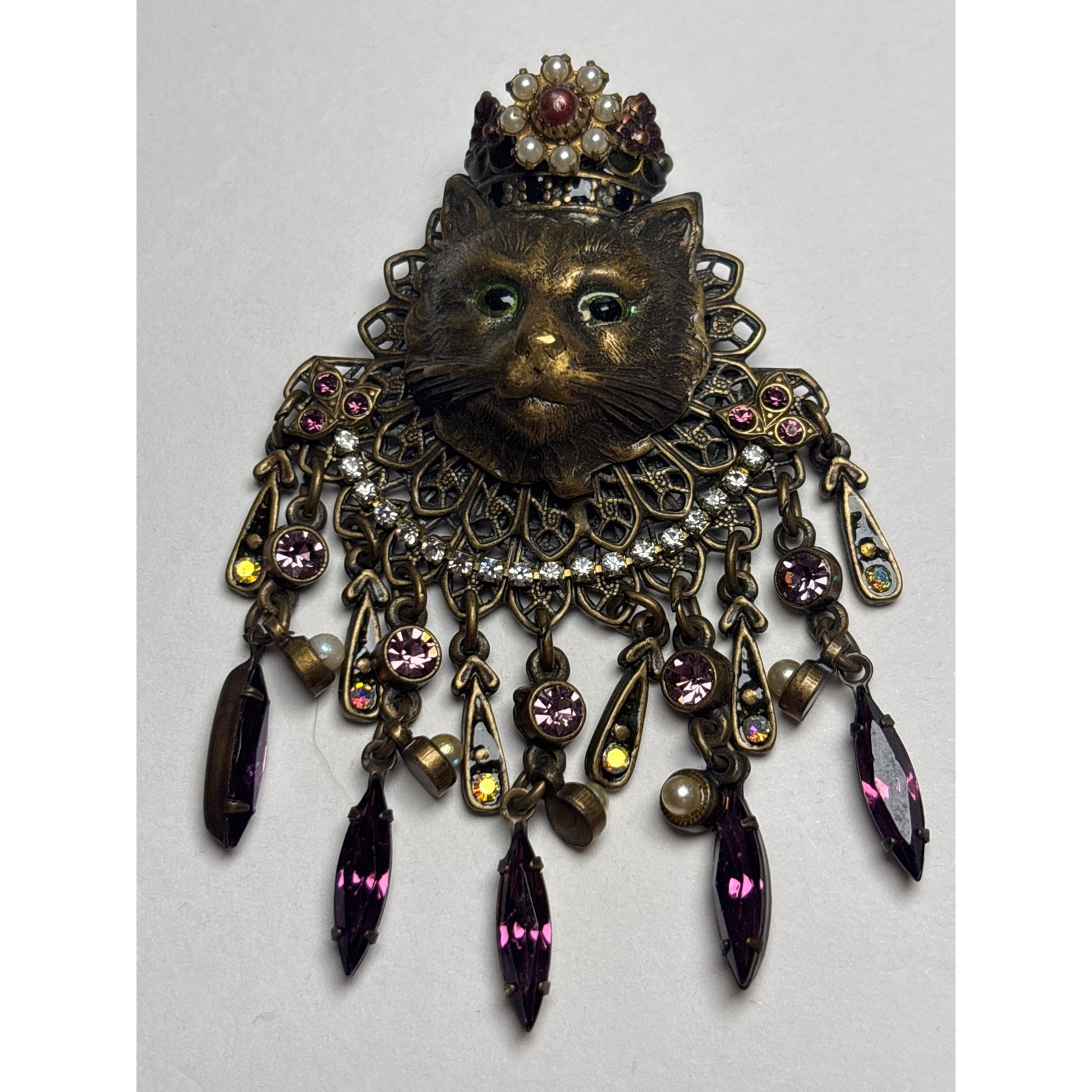 Vintage Sweet Romance USA Crowned Cat Brooch Rhinestone Dangle