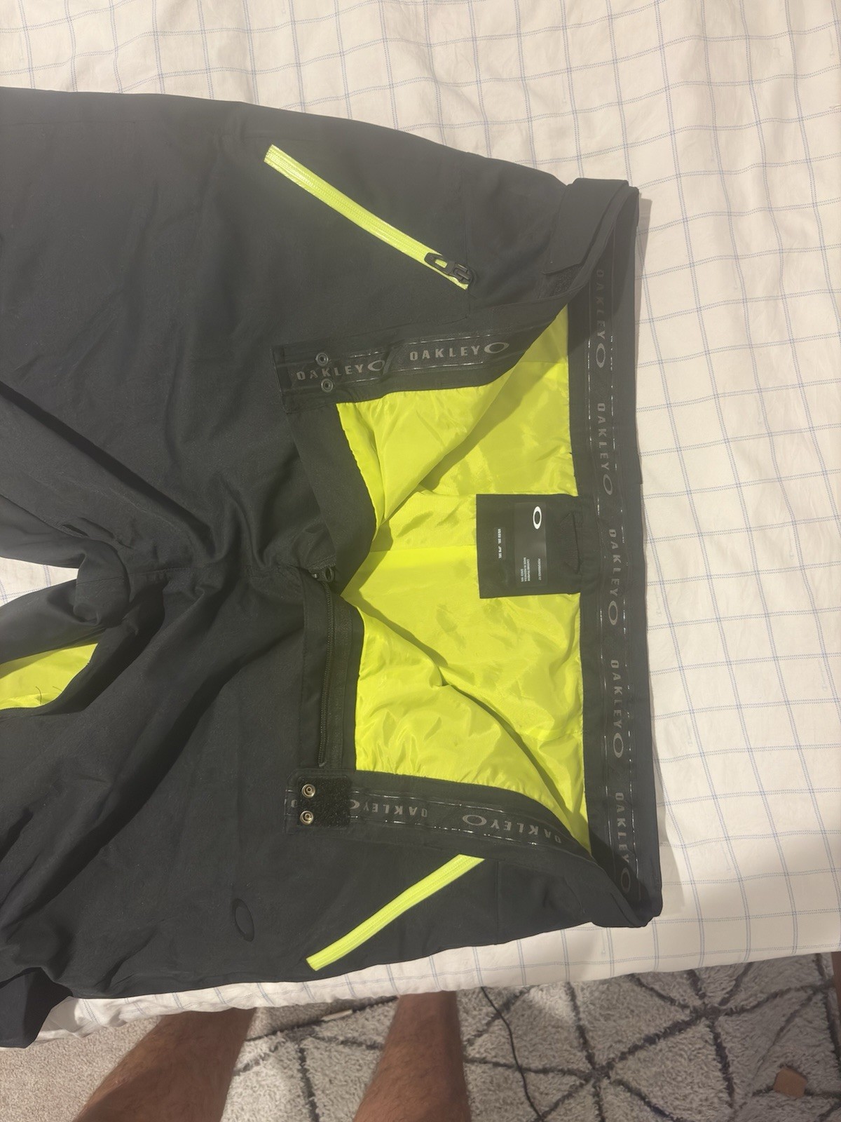 Oakley Men’s Technical Waterproof Snowboard / Ski Pants