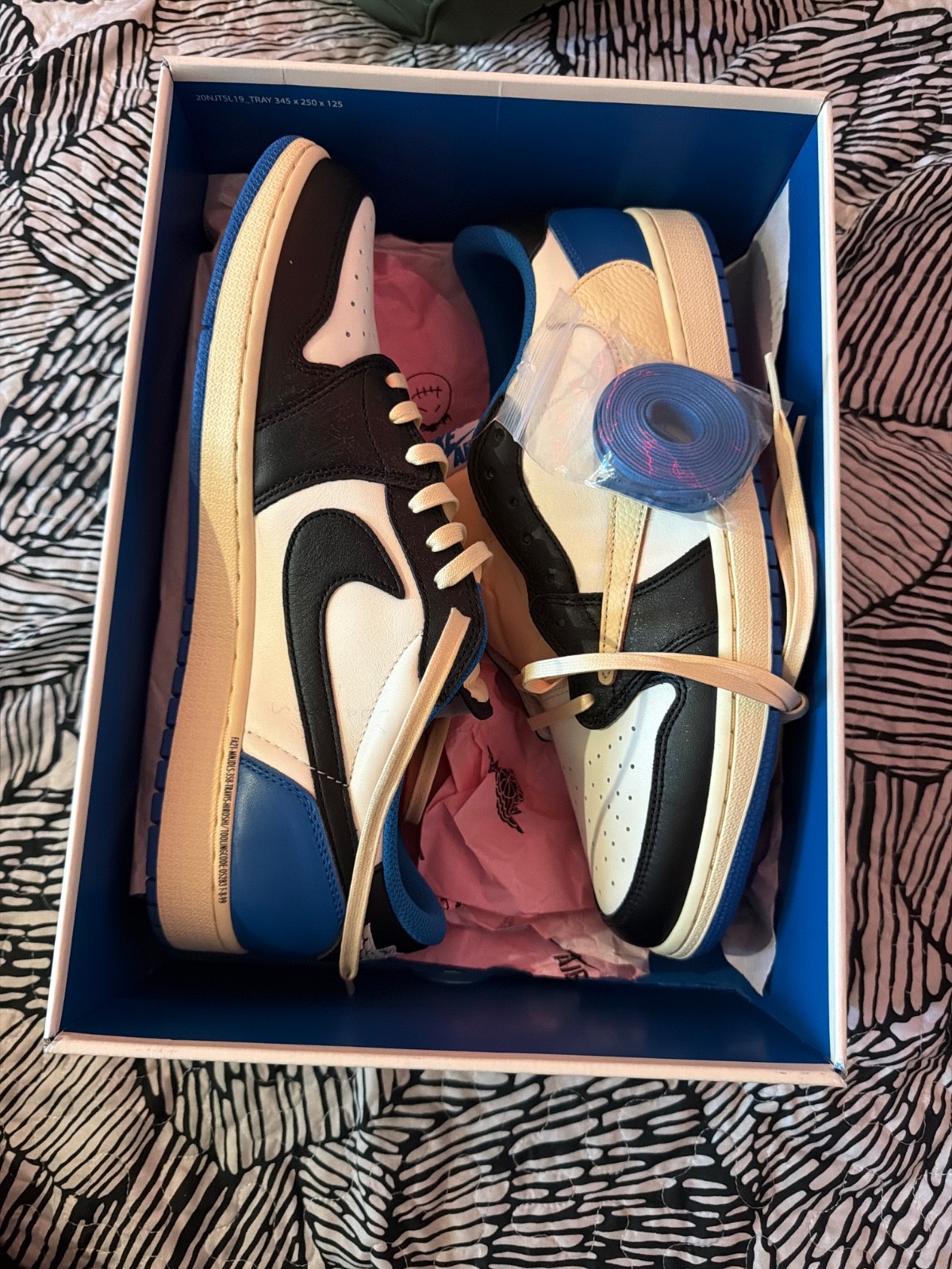 Size 13 - Jordan 1 Retro x Fragment Design x Travis Scott Low Blue