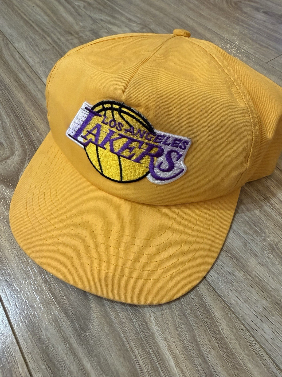 Vintgae 90s NBA Los Angeles Lakers Universal Plain Logo SnapBack Hat Vintgae 90s NBA Los Angeles Lakers Universal Plain Logo SnapBack Hat