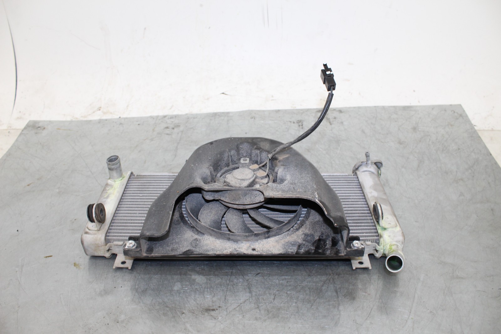 17-26 Kawasaki Ninja 650 Oem Radiator Fan Motor Cooler Cooling 39061-0873