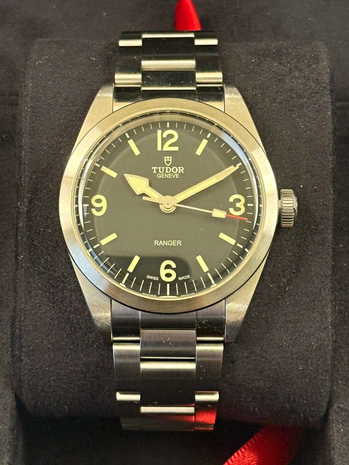 TUDOR Ranger 39mm Automatic Black Dial Steel Bracelet Box Papers Manual TUDOR Ranger 39mm Automatic Black Dial Steel Bracelet Box Papers Manual