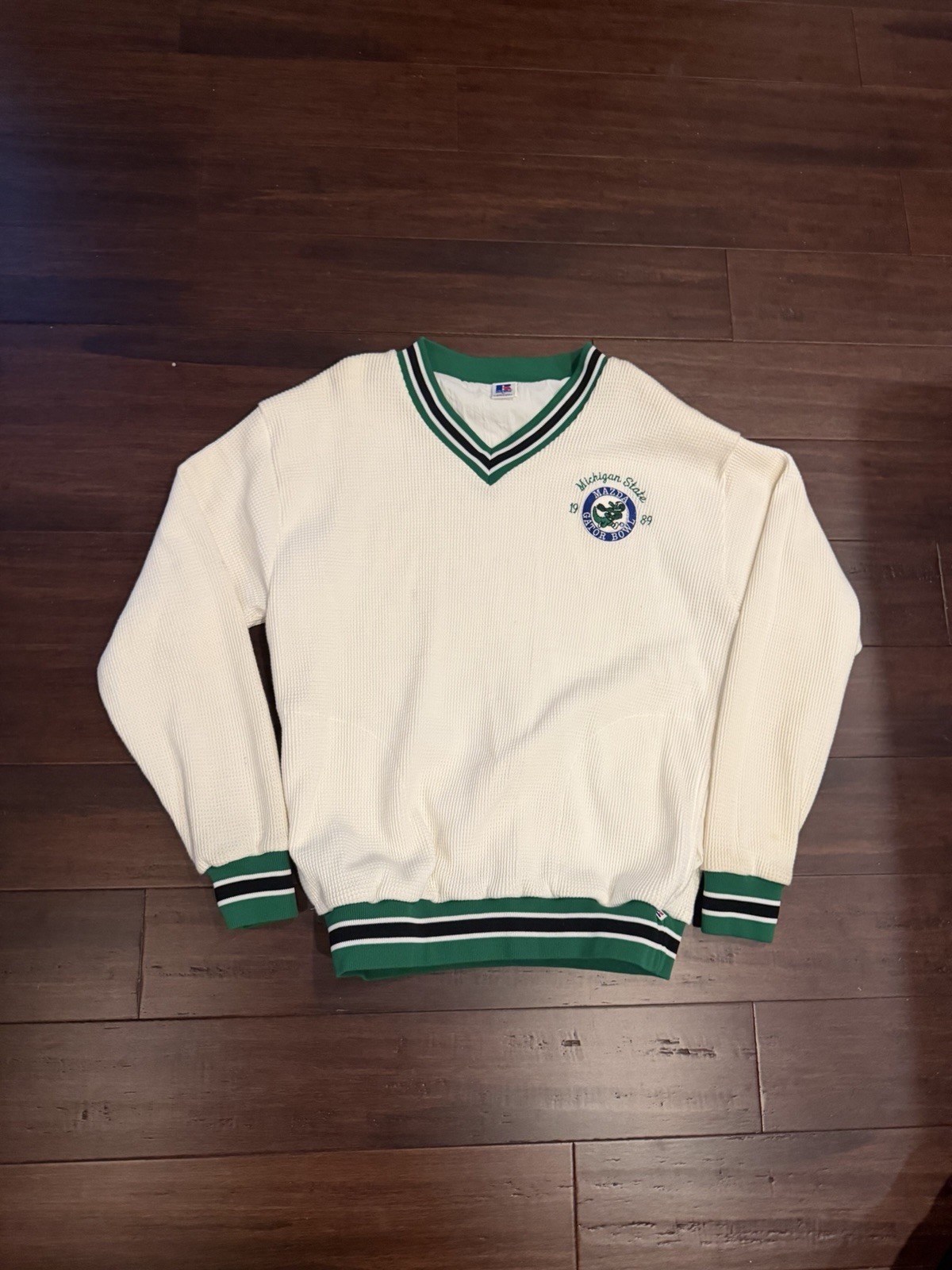 Vintage 1989 Michigan State University Gator Bowl V-Neck Sweater Sweatshirt XL Vintage 1989 Michigan State University Gator Bowl V-Neck Sweater Sweatshirt XL