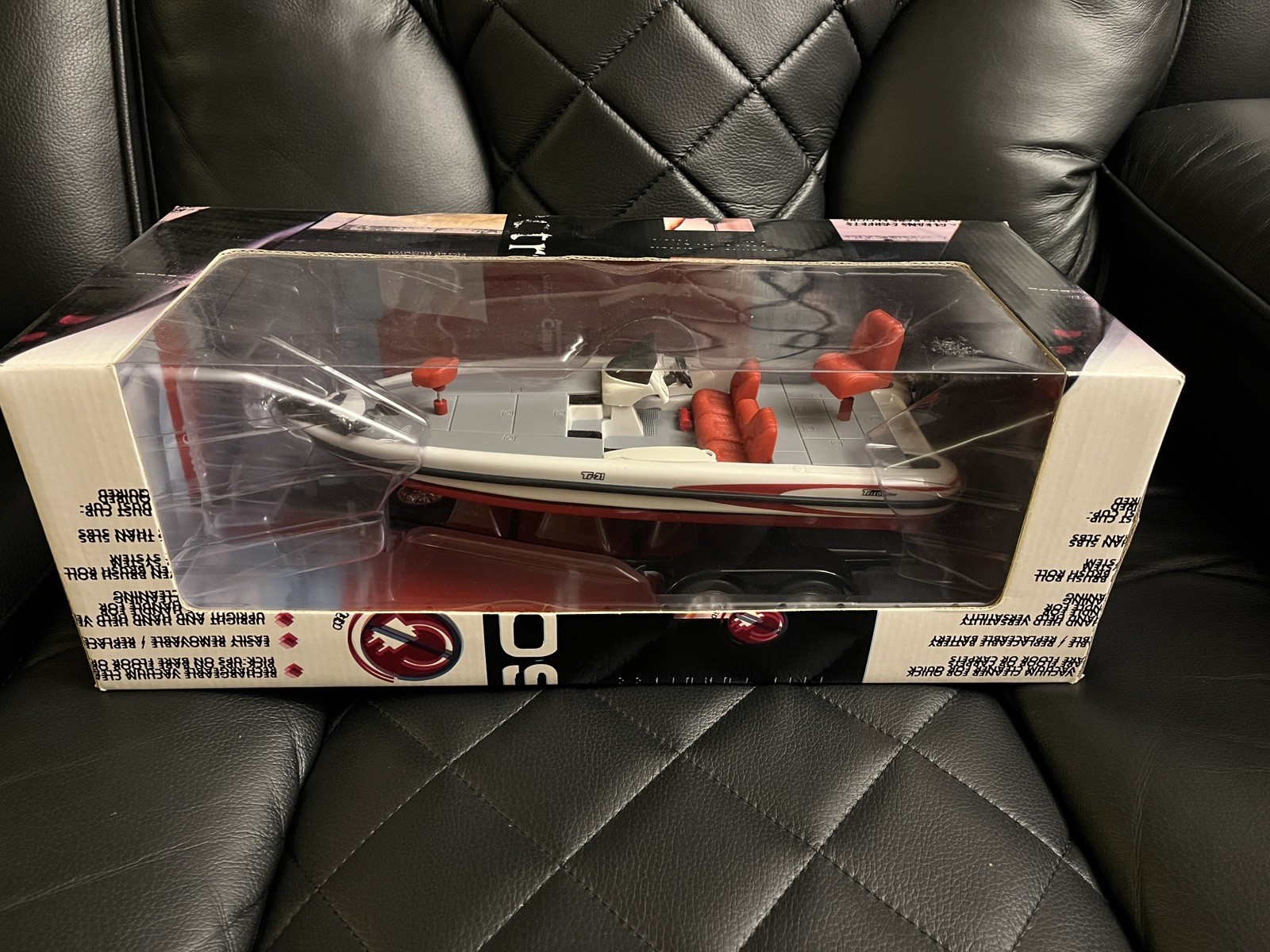 ERTL Triton TR-21 Bass Boat 1:18 Scale RARE Test shot (please read) ERTL Triton TR-21 Bass Boat 1:18 Scale RARE Test shot (please read)