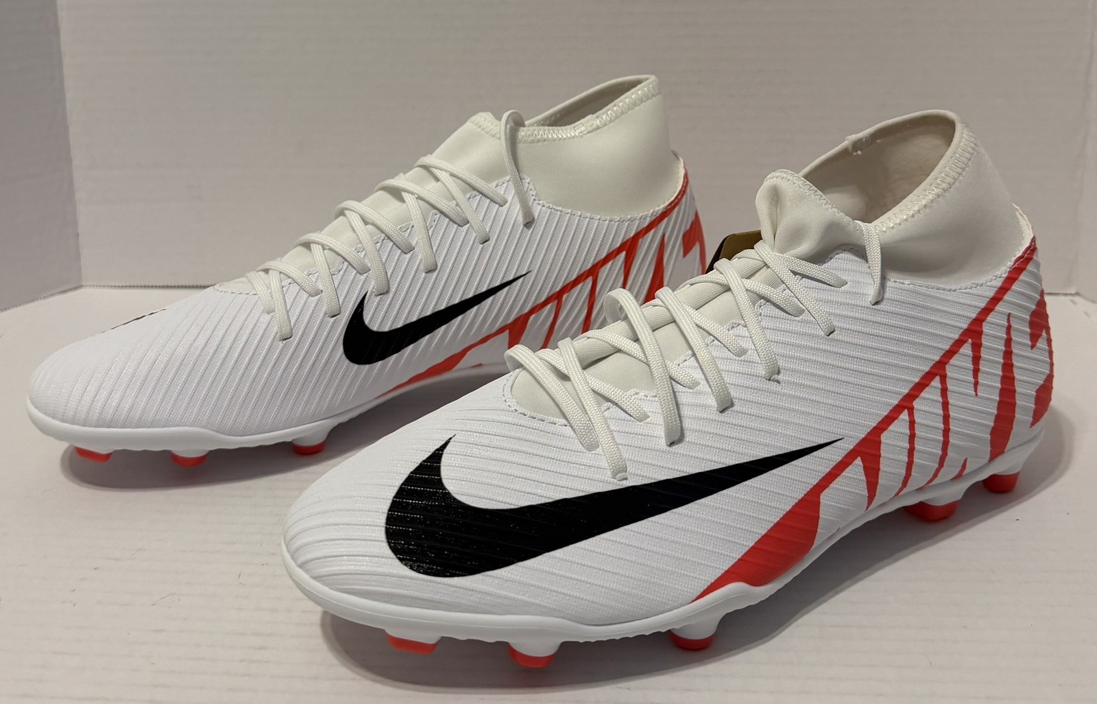 Nike Soccer Cleats Superfly 9 Club FG/MG Crimson White DJ5961-600 Men’s 11.5 New