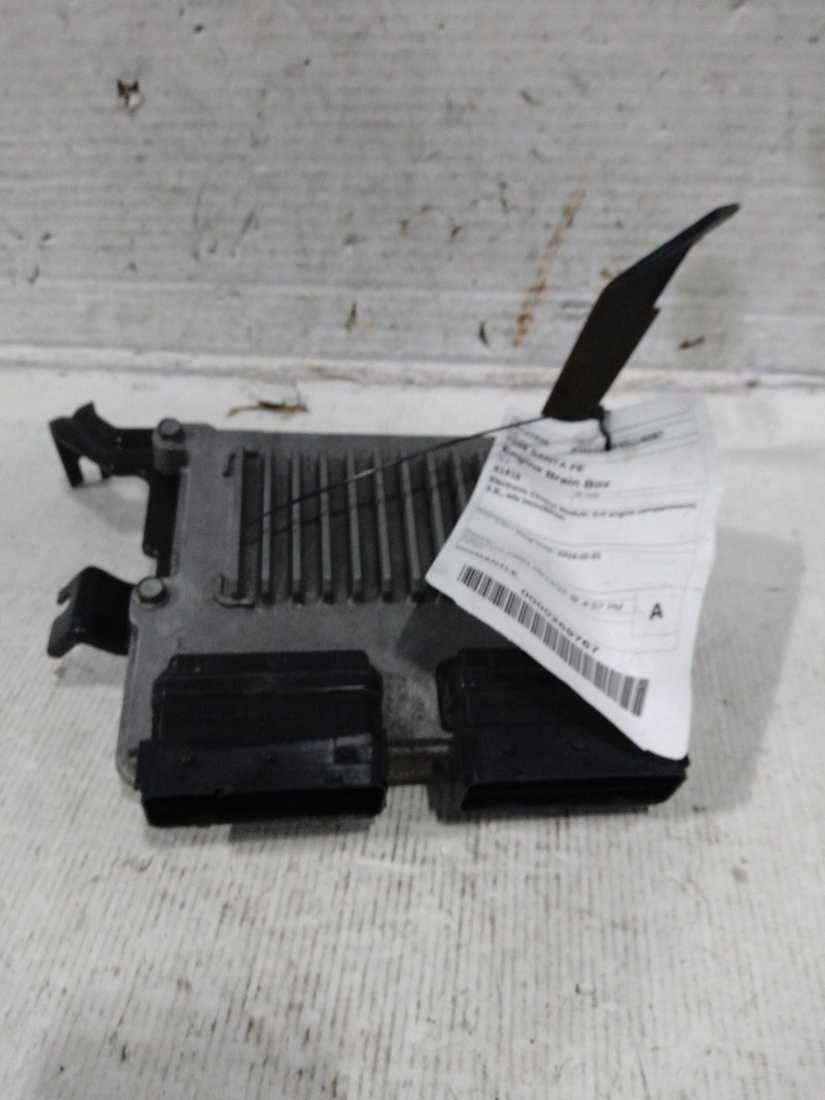 2016 Hyundai Santa Fe Engine Control Module ECM 3.3L OEM Used 87000 Miles