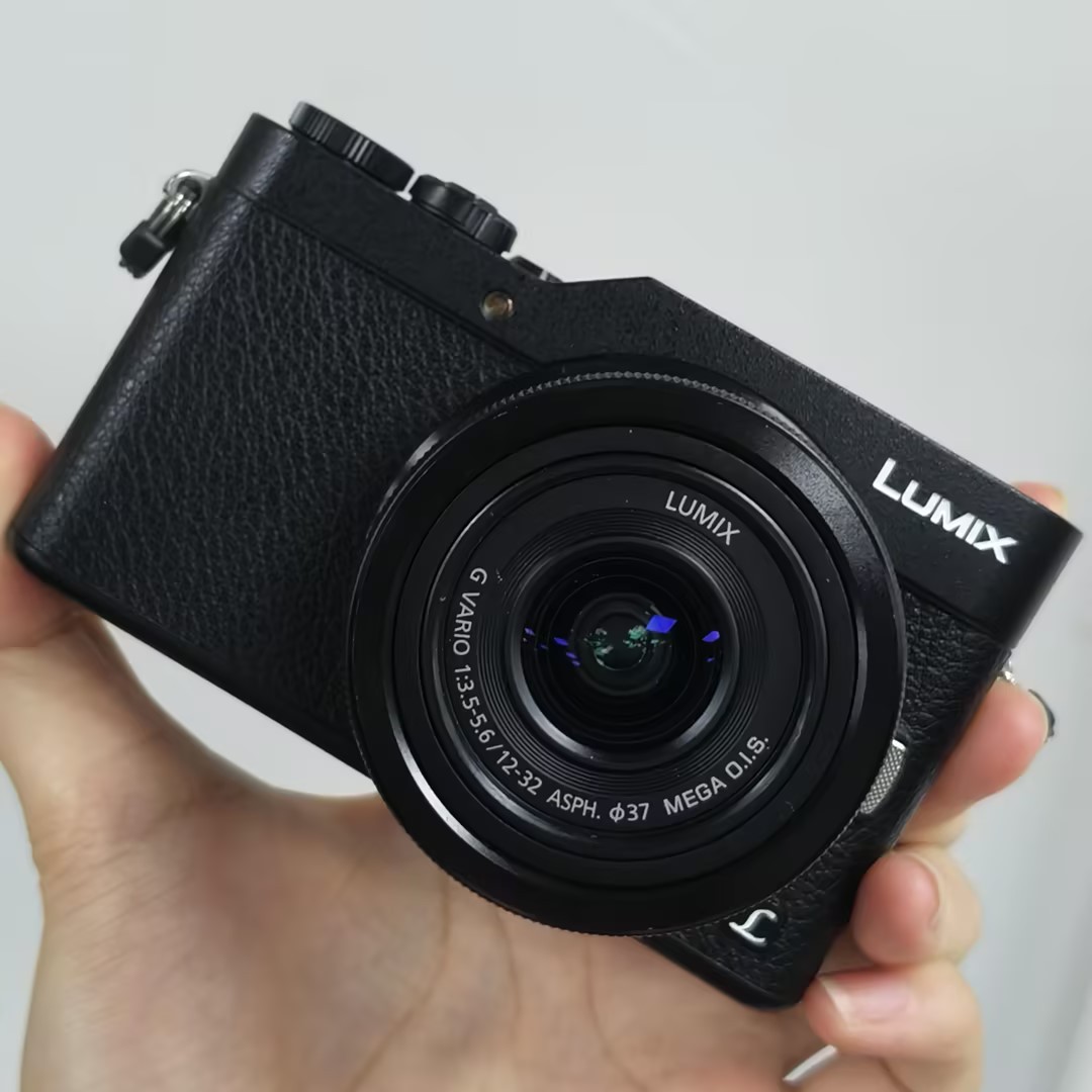 Panasonic LUMIX DC-GF9 16MP Digital Camera Black with 12-32 Lens English