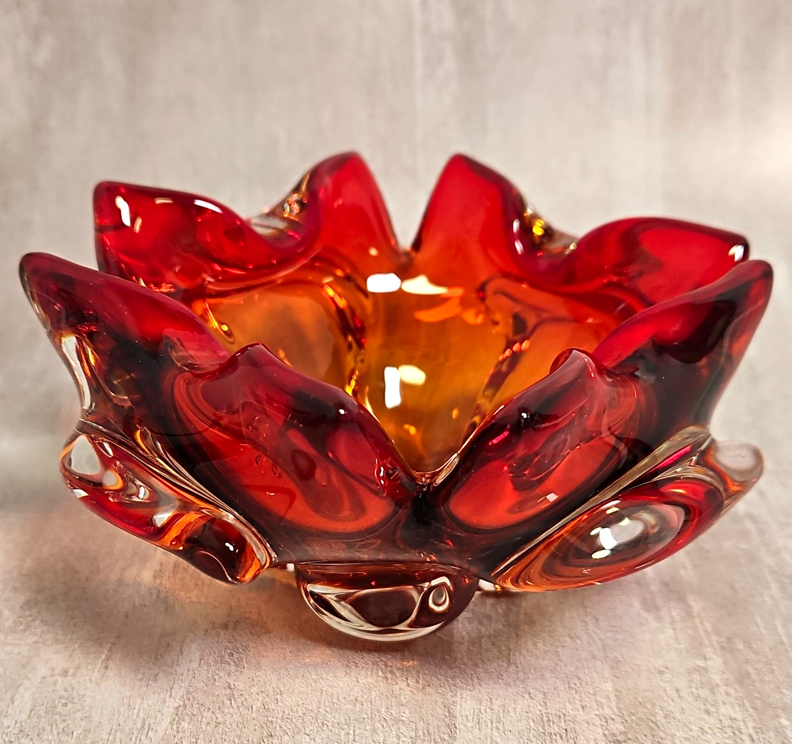 Vintage MCM Murano Art Glass Flame Bowl Red Amber Amberina Splash Ashtray 6\