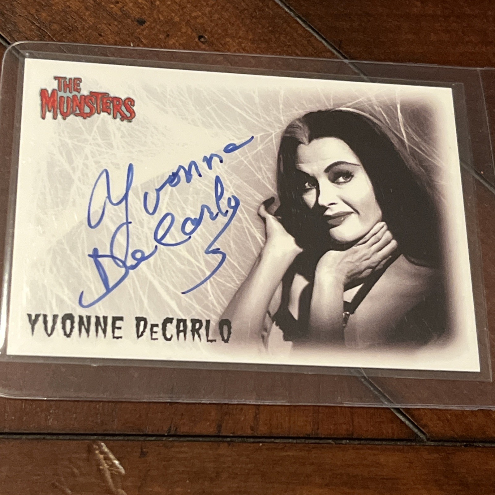 2005 Rittenhouse The Munsters Yvonne De Carlo As Lily Autograph Card A3 RARE 2005 Rittenhouse The Munsters Yvonne De Carlo As Lily Autograph Card A3 RARE