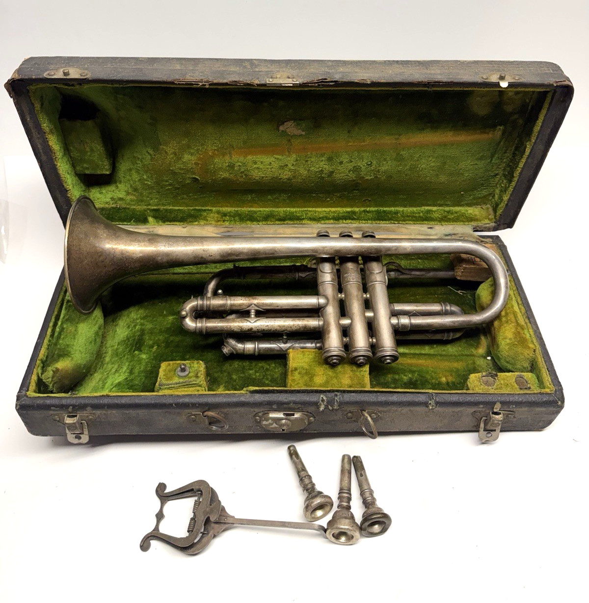 VINTAGE 1920s Frank Holton Clarke H-C Cornet & Case Elkhorn Wis Silver Plate