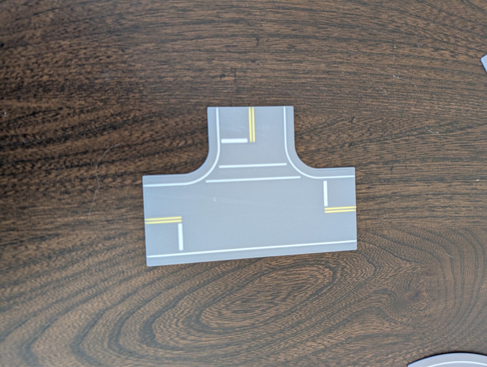 MRG RoadWayz - N Scale Road System - 3 way All Stop Intersection 50mm MRG RoadWayz - N Scale Road System - 3 way All Stop Intersection 50mm