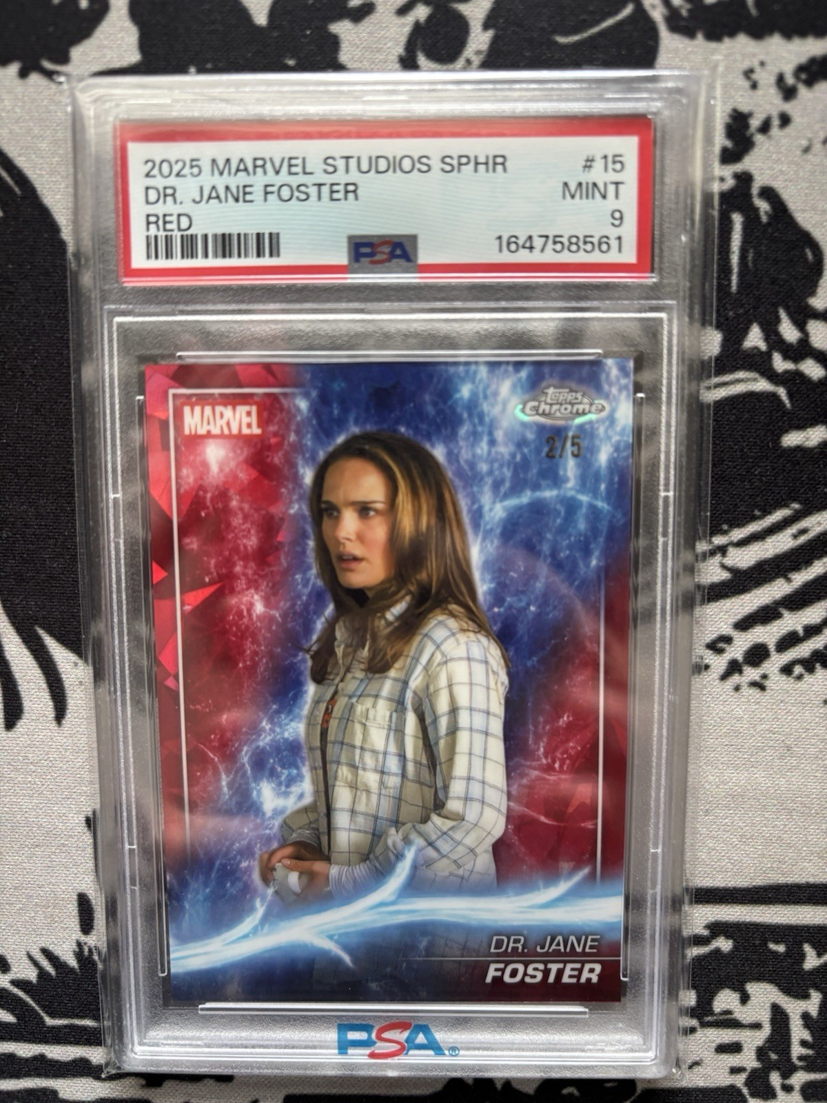 Topps 2025 Marvel Studios SPHR Dr. Jane Foster #15 Red /5 PSA 9 Topps 2025 Marvel Studios SPHR Dr. Jane Foster #15 Red /5 PSA 9