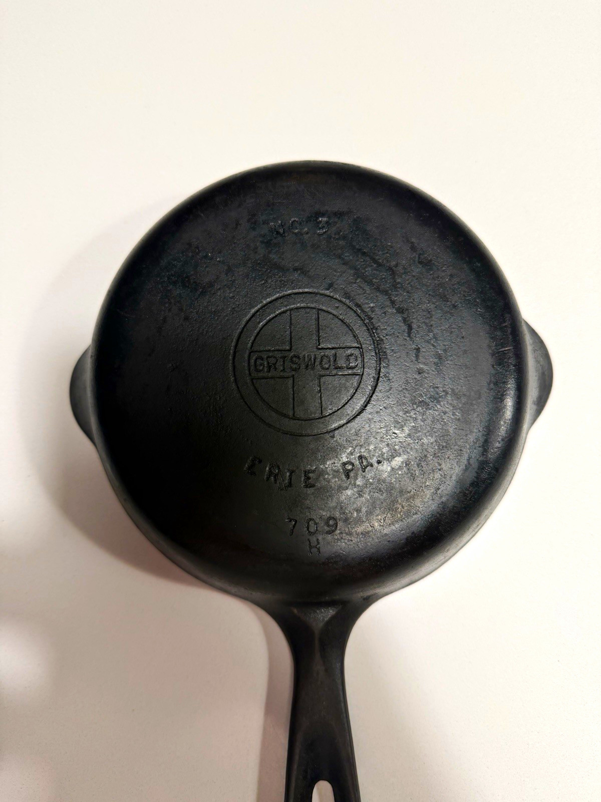 Vintage Griswold No. 3 Cast Iron Skillet 709H Small Block Logo Erie PA USA